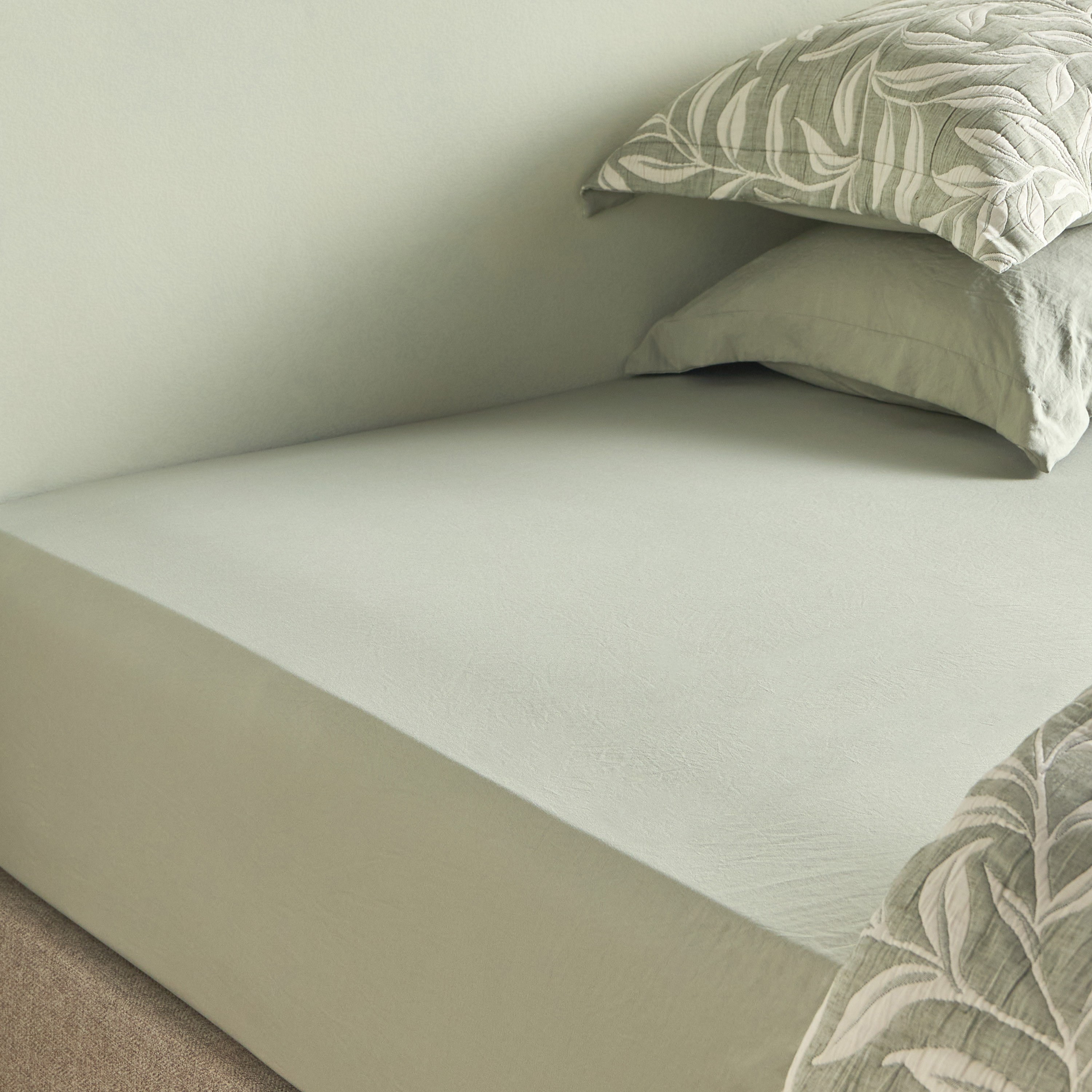 Reneya Botanical Jacquard 6-Piece Super King Comforter and Sheet Set - 240x260 cm-household-bedding-comfortersandbedspreads-bedinabag-image-5