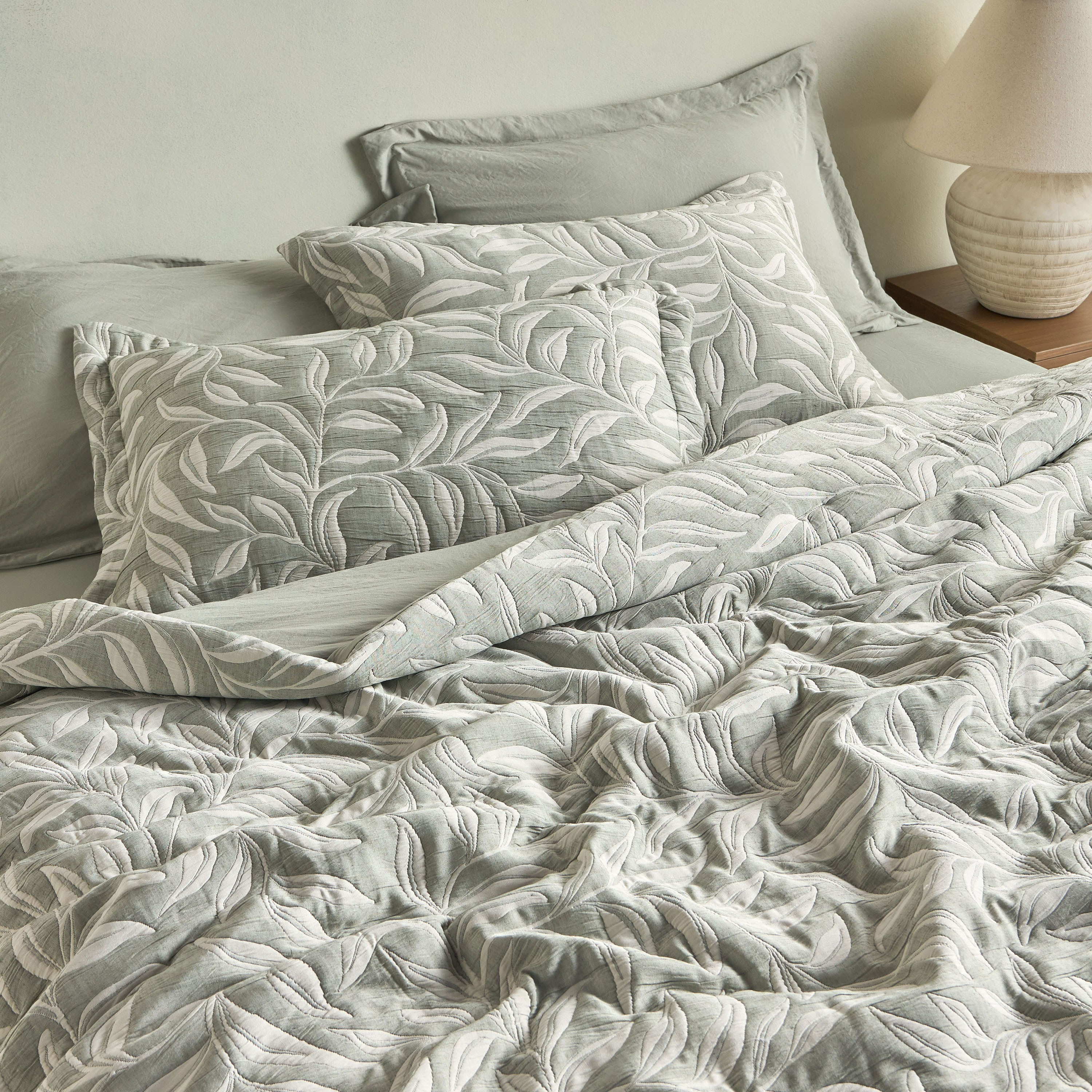 Reneya Botanical Jacquard 6-Piece Super King Comforter and Sheet Set - 240x260 cm-household-bedding-comfortersandbedspreads-bedinabag-image-7