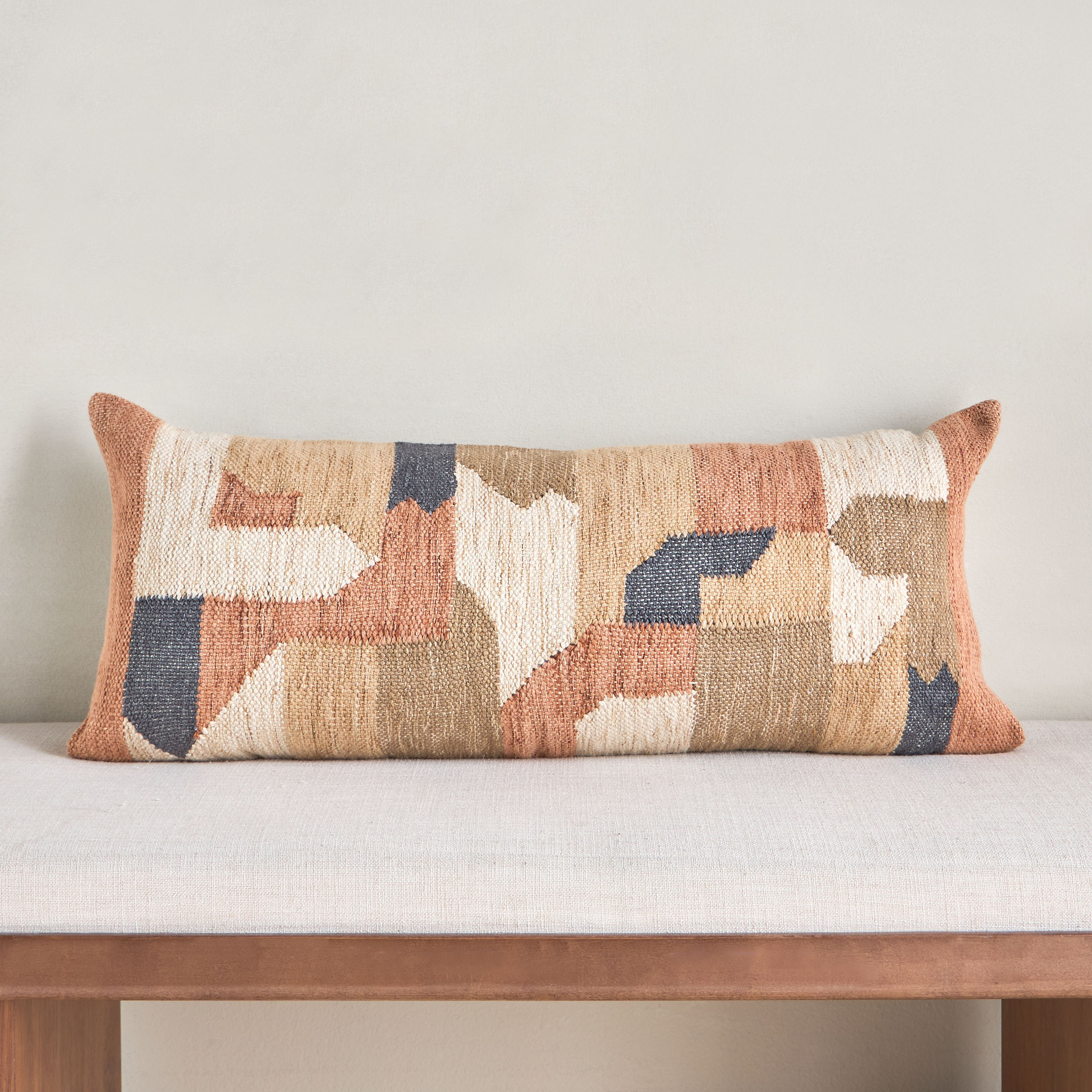 وسادة محشوة منسوجة يدويًا - ديناميك دايمنشنز - 35x80 سم-household-cushionsandthrows-filledcushions-decorativecushions-image-1