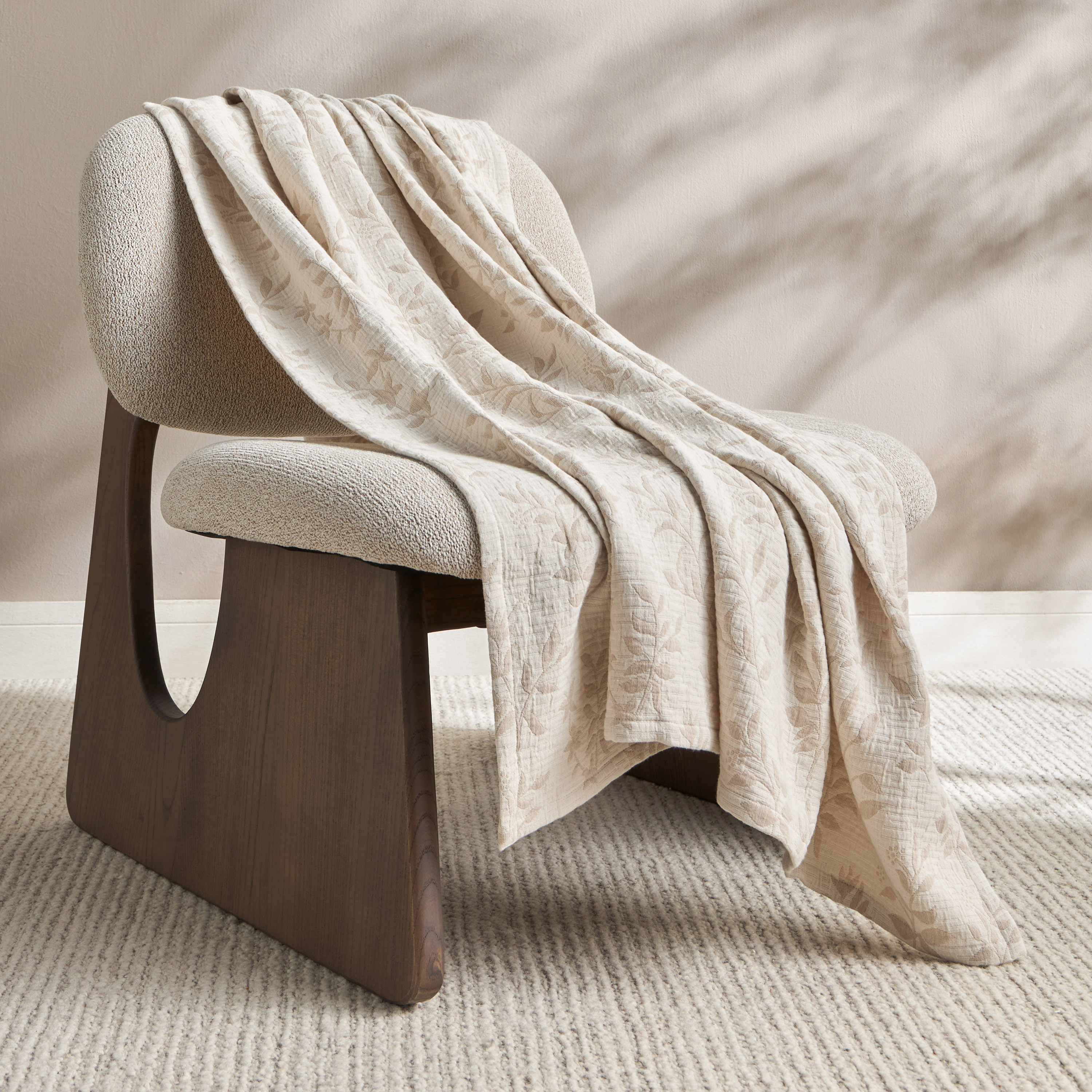 Snug Jacquard Throw - 130x170 cm-household-bedding-blankets-image-1