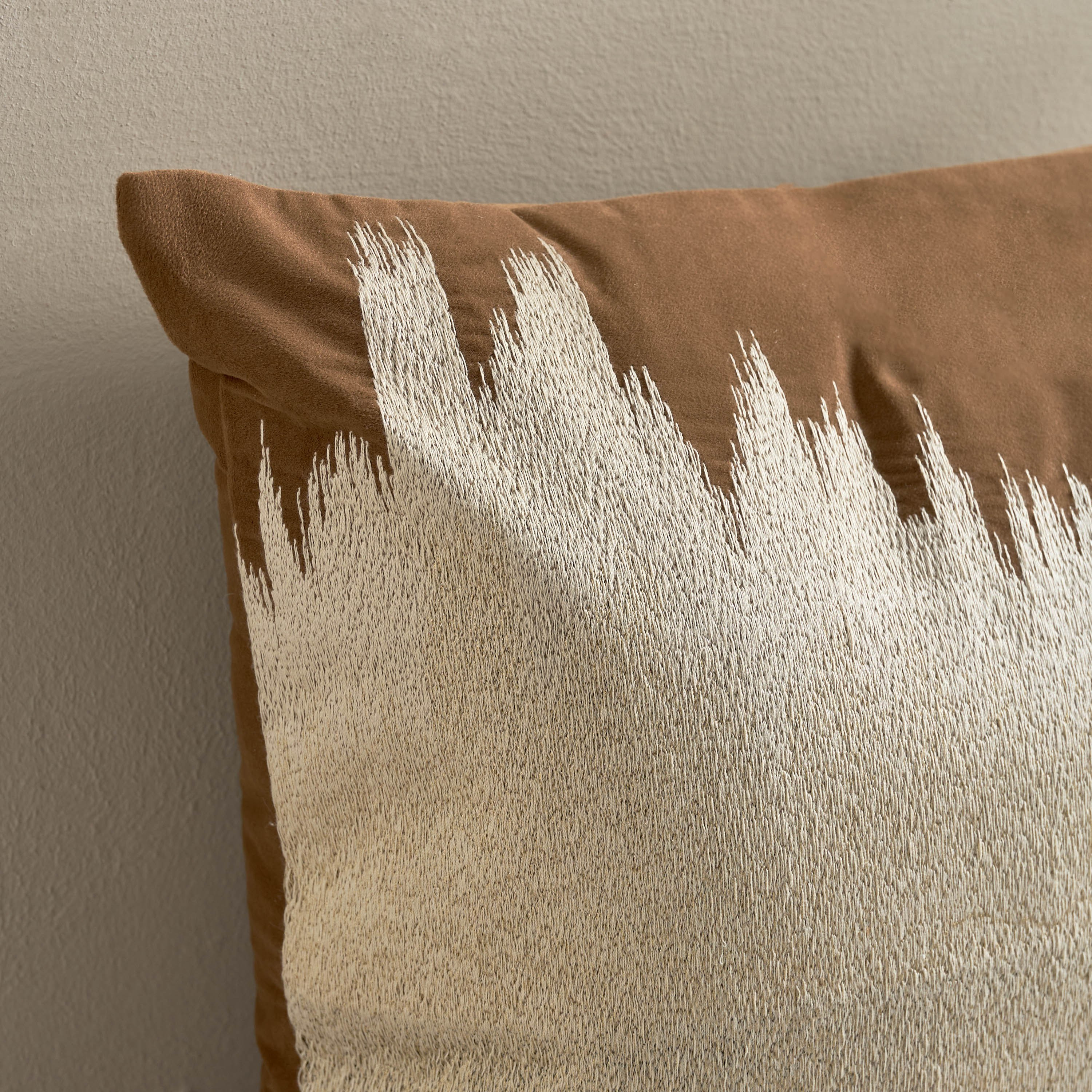 غطاء وسادة مطرز بتصميم رملي - سورا - 50x50 سم-household-cushionsandthrows-cushioncovers-image-2