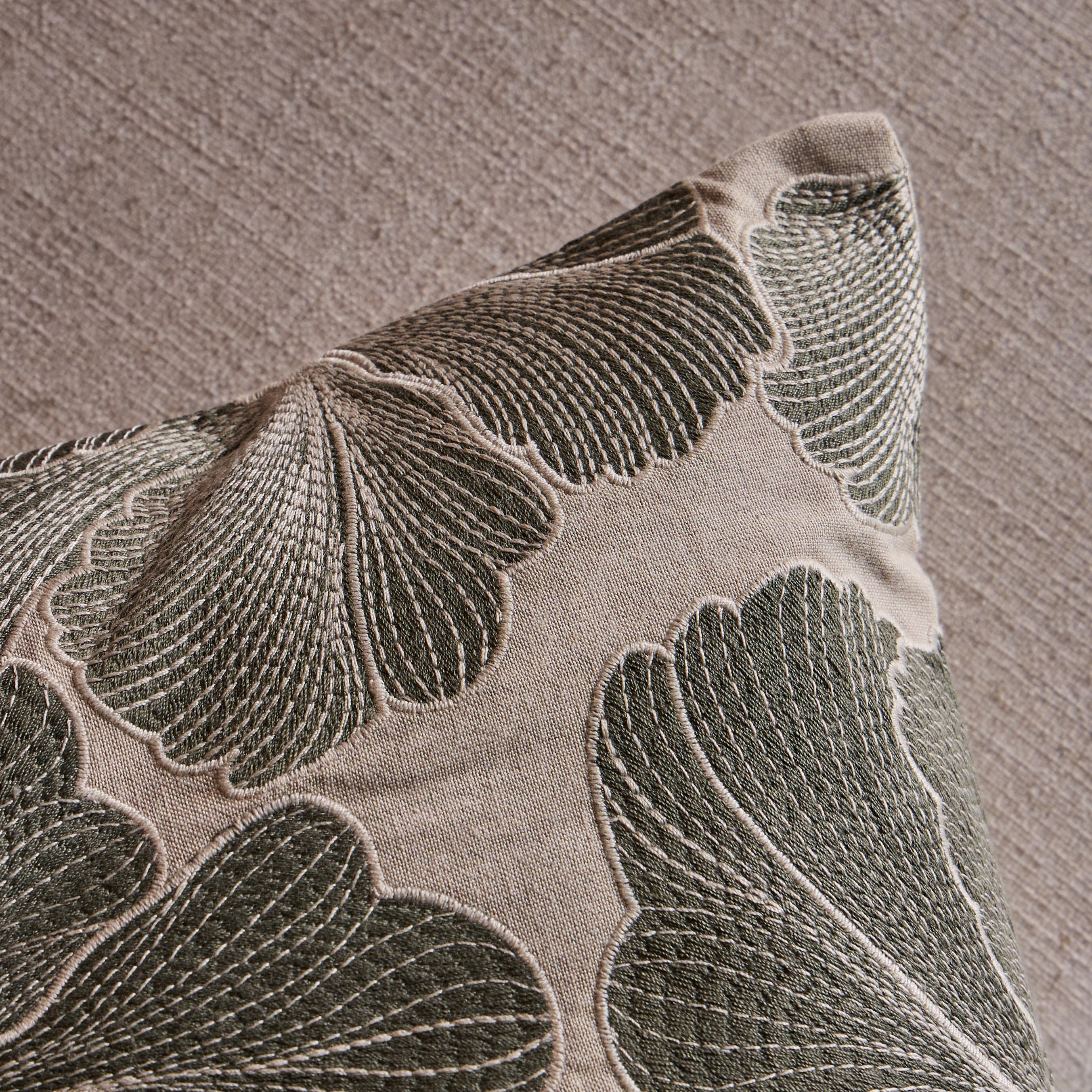Natura Palmaria Leaf Cushion Cover - 50x50 cm-household-cushionsandthrows-cushioncovers-image-2