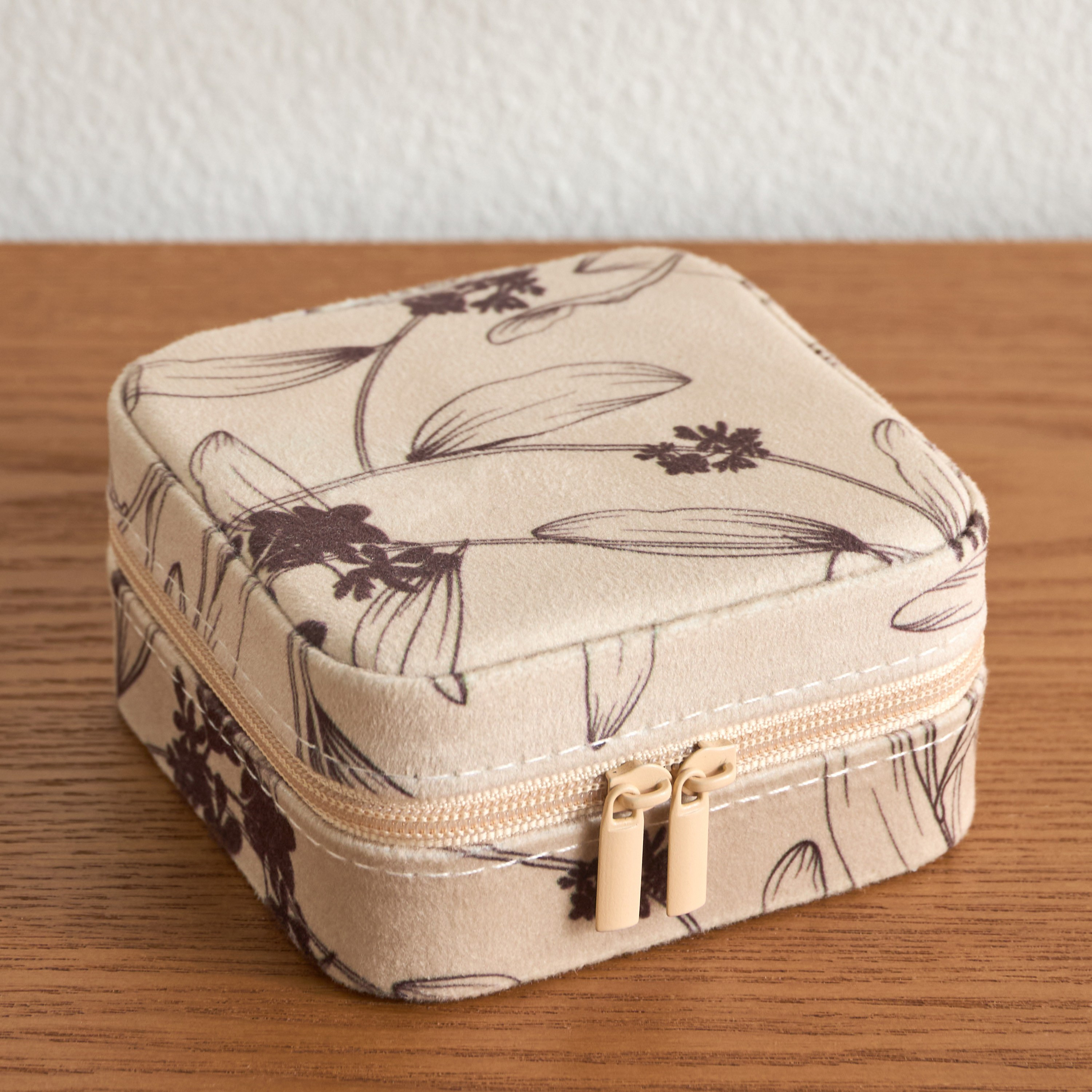 Himari 4-Compartment Jewellery Organizer-household-storage-jewelleryorganizing-jewelleryboxesandstands-image-1