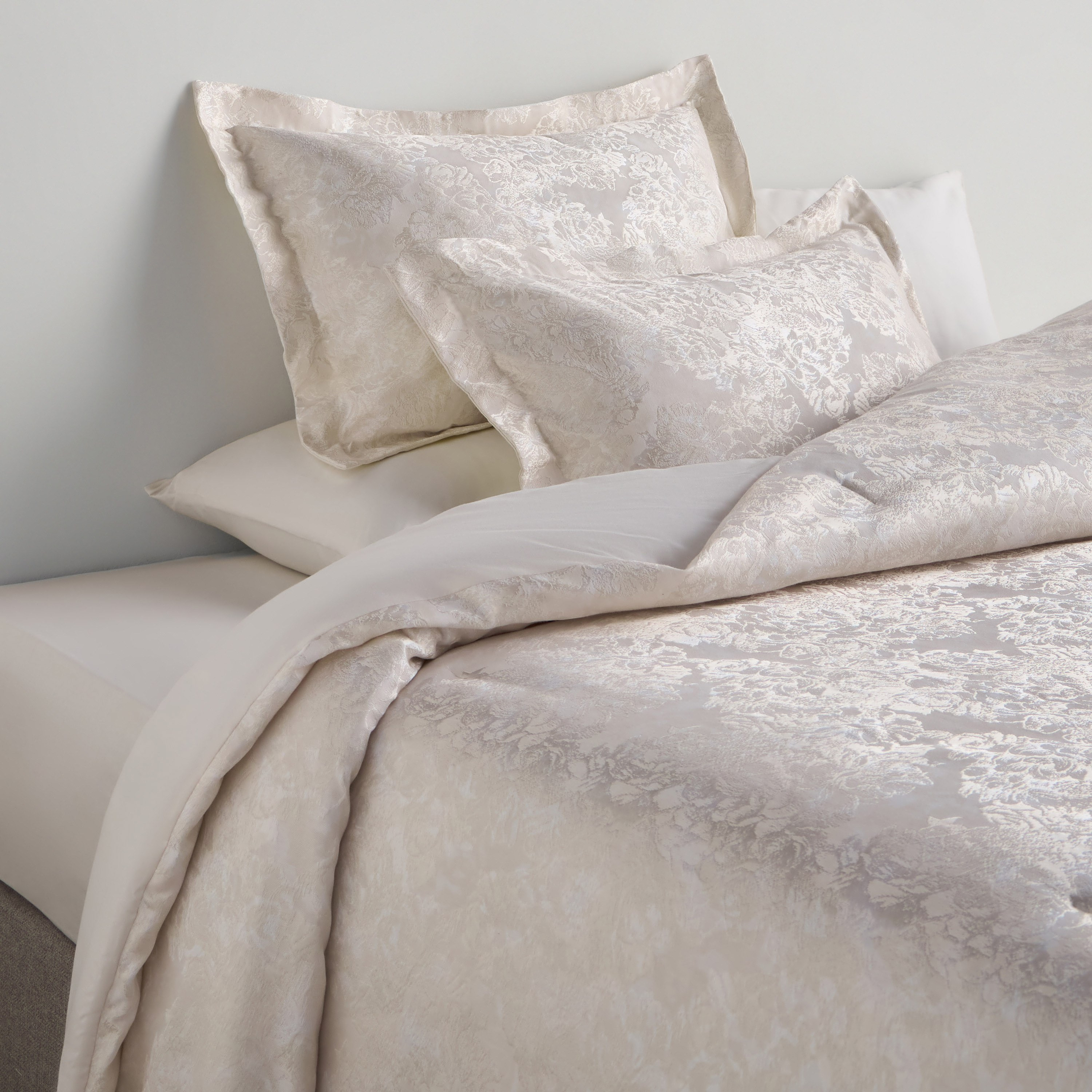 طقم شرشف ولحاف سوبر كينج 6 قطع قطن جاكار - أوريليا - 250x260 سم-household-bedding-comfortersandbedspreads-bedinabag-image-1