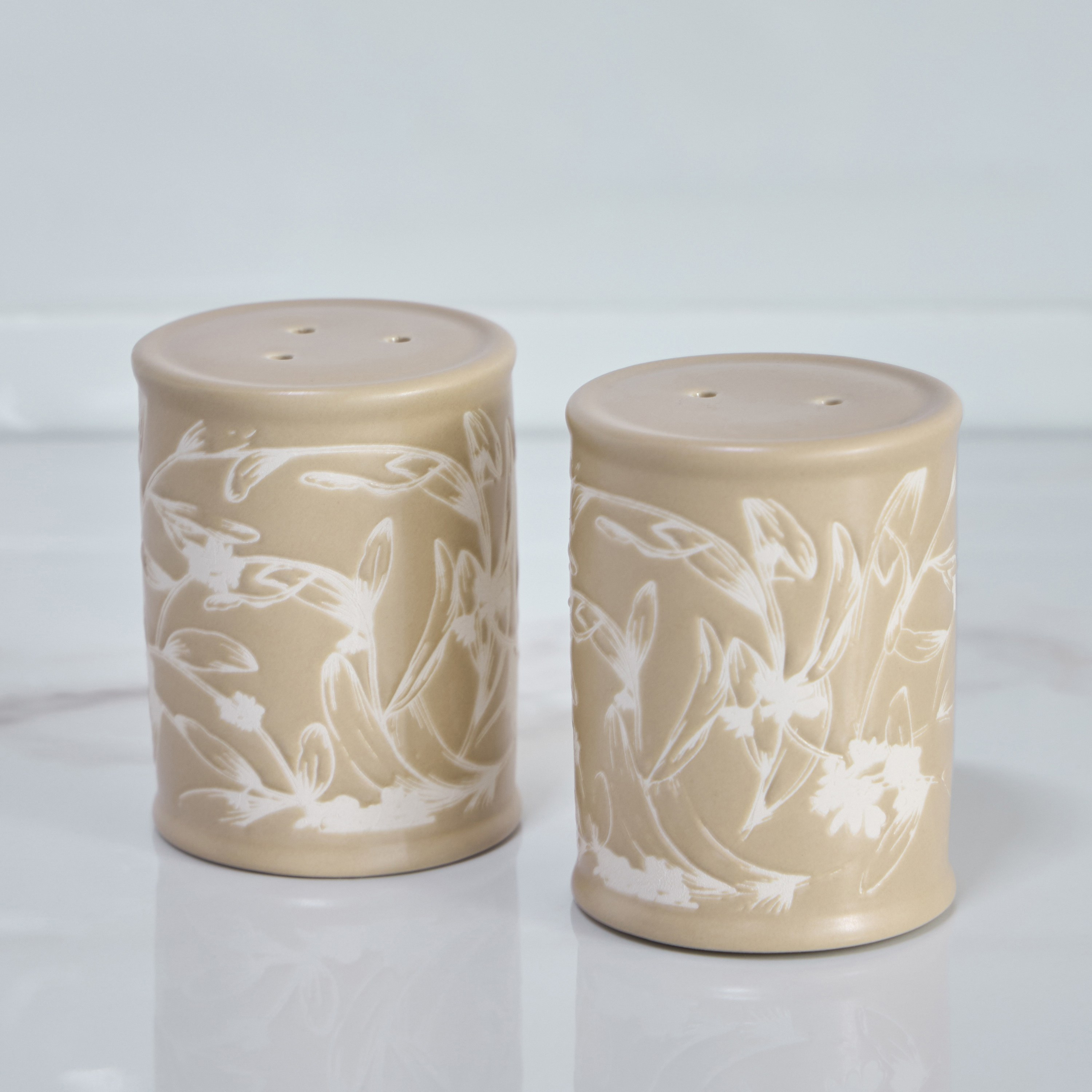 Sora Salt and Pepper Shaker Set-household-kitchen-foodstorage-saltandpeppershakers-image-1