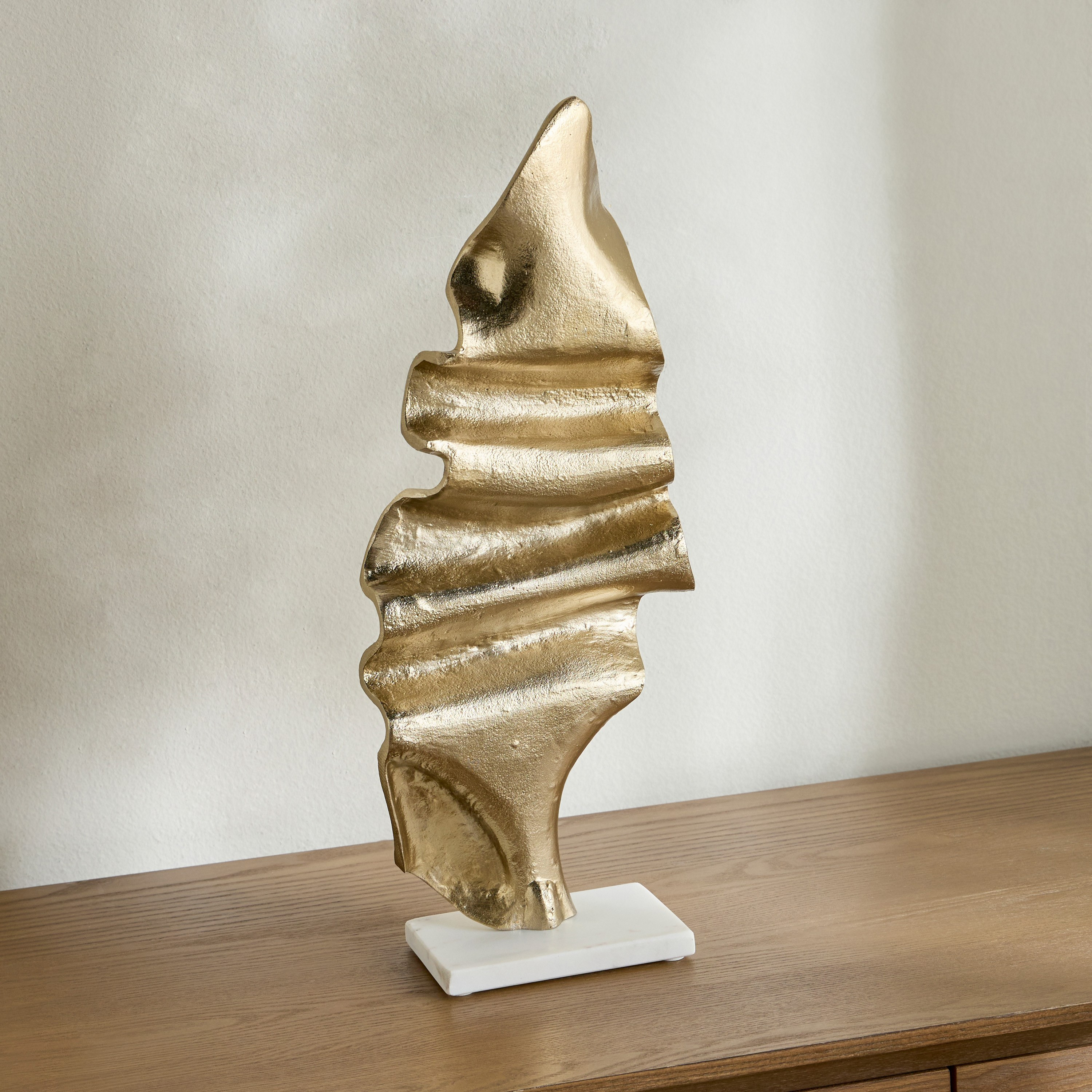 تمثال تجريدي - لوكس أوفر-household-decor-decorativeobjectsandsculptures-image-1