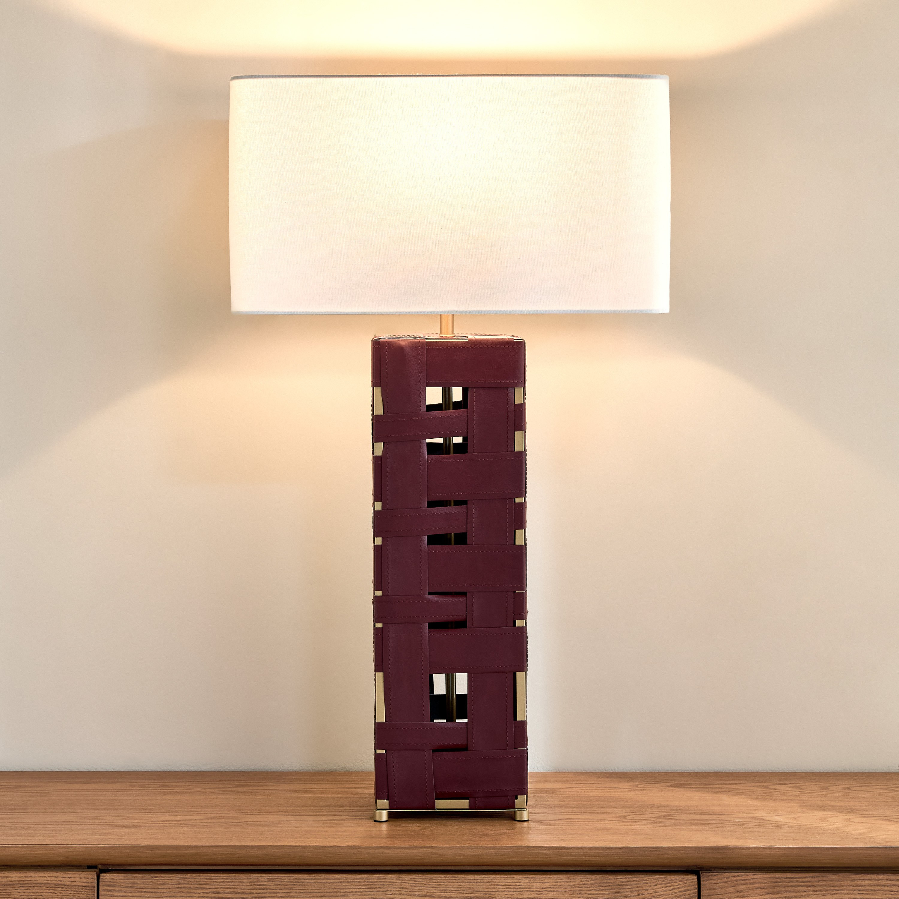Nova Leather Table Lamp - 80 cm-household-lighting-tableanddesklamps-image-2
