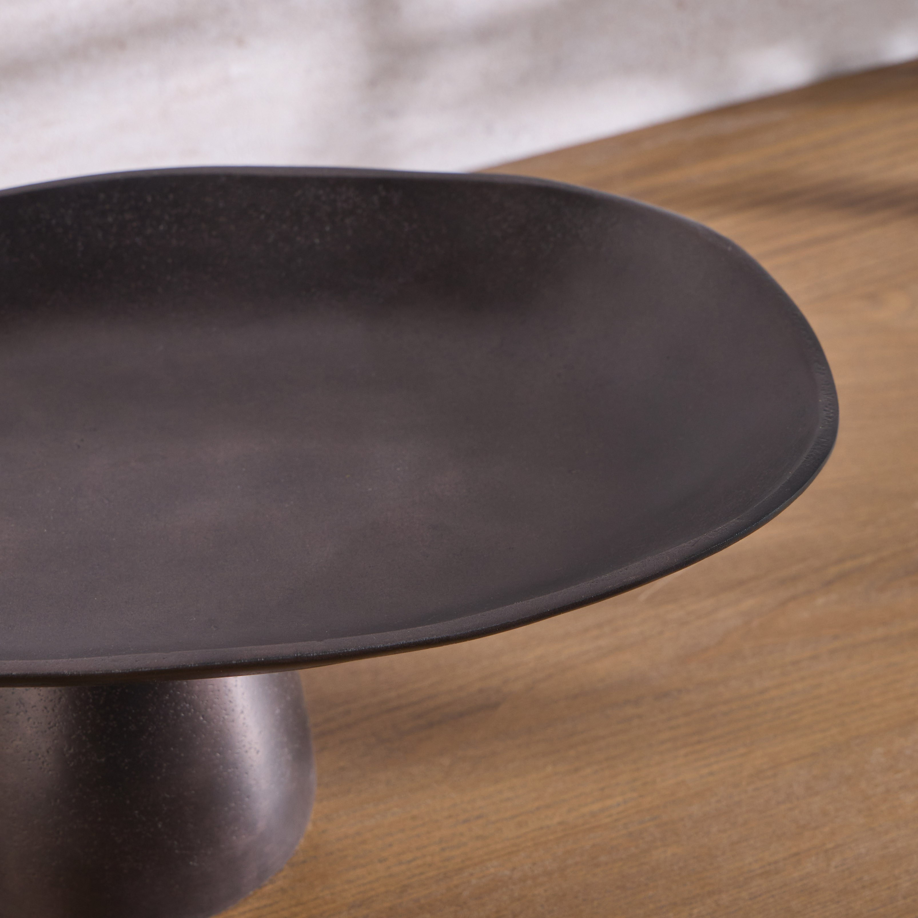Ophira Oval Metal Decorative Platter - 42 cm-household-decor-vasesandbowls-image-2