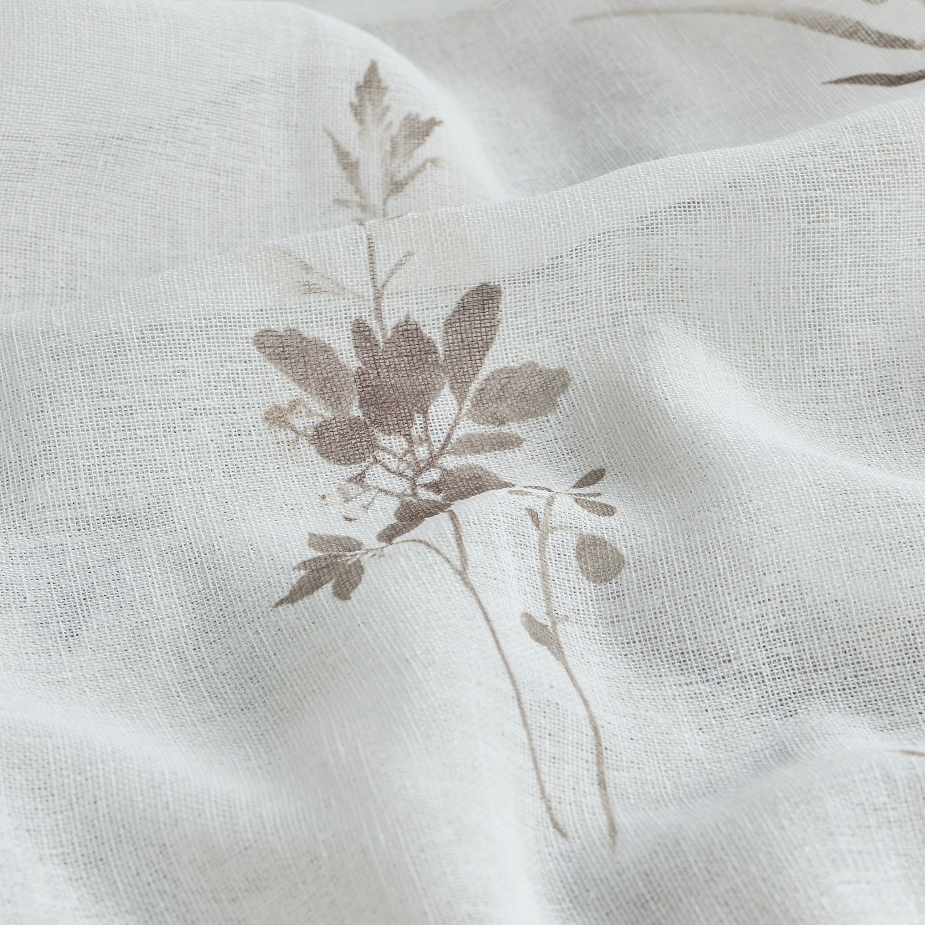 طقم ستائر شفافة من قطعتين من سيلفيا - 135×300 سم-household-windows-curtains-image-3