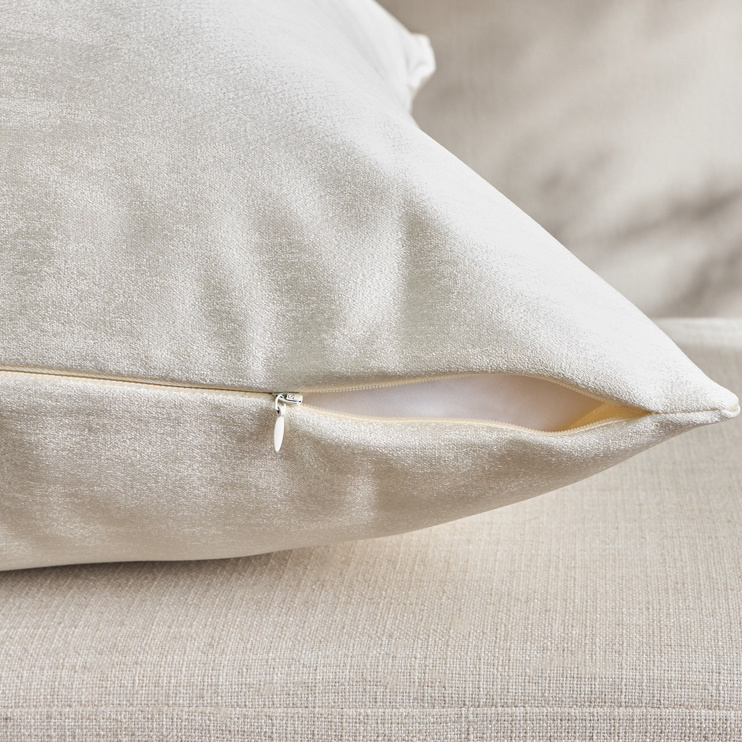 Tesni Jacquard Cushion Cover - 65x65 cm-household-cushionsandthrows-cushioncovers-image-3