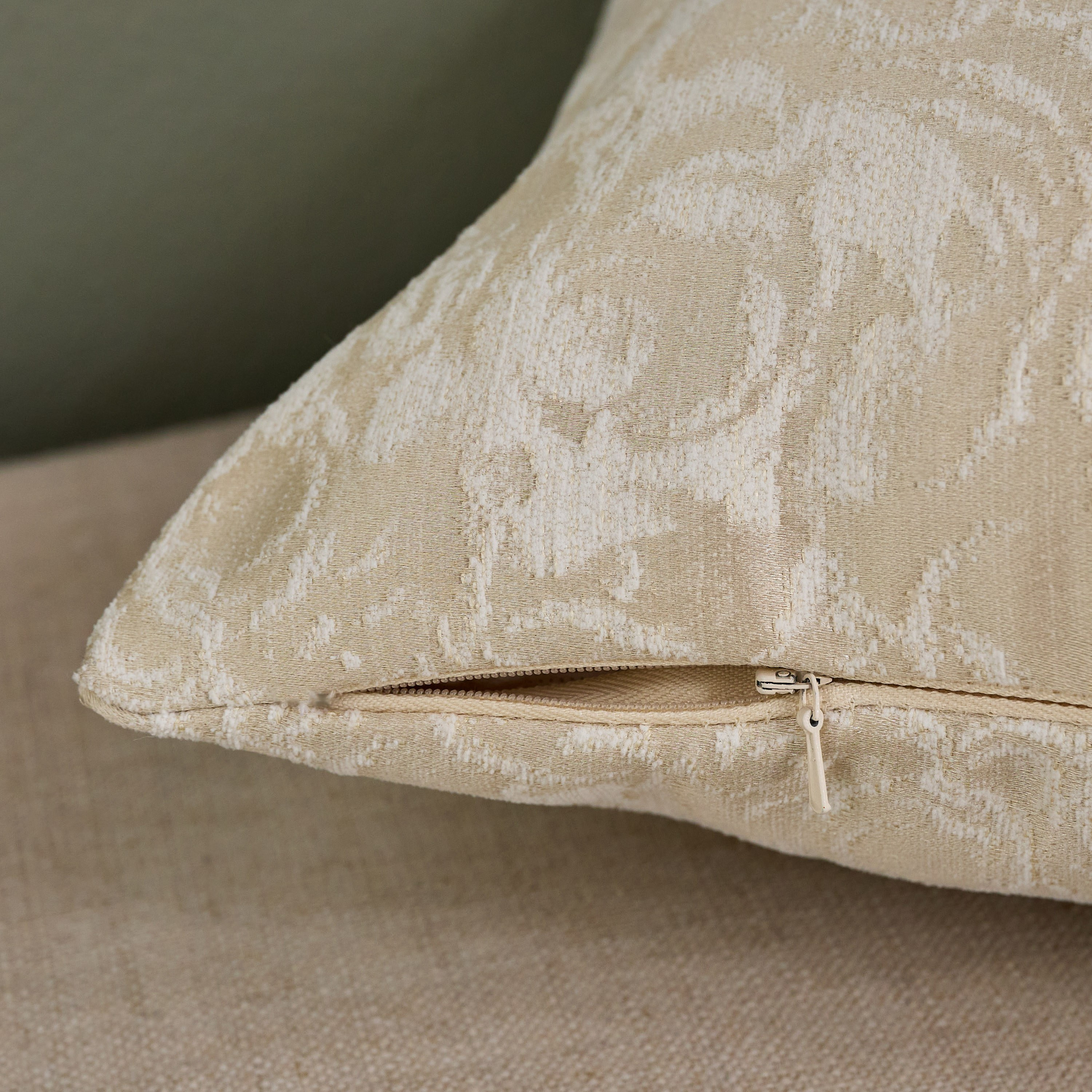 طقم وسائد محشوة مطرزة قطعتين - بياتريس - 30x50 سم-household-cushionsandthrows-filledcushions-decorativecushions-image-3