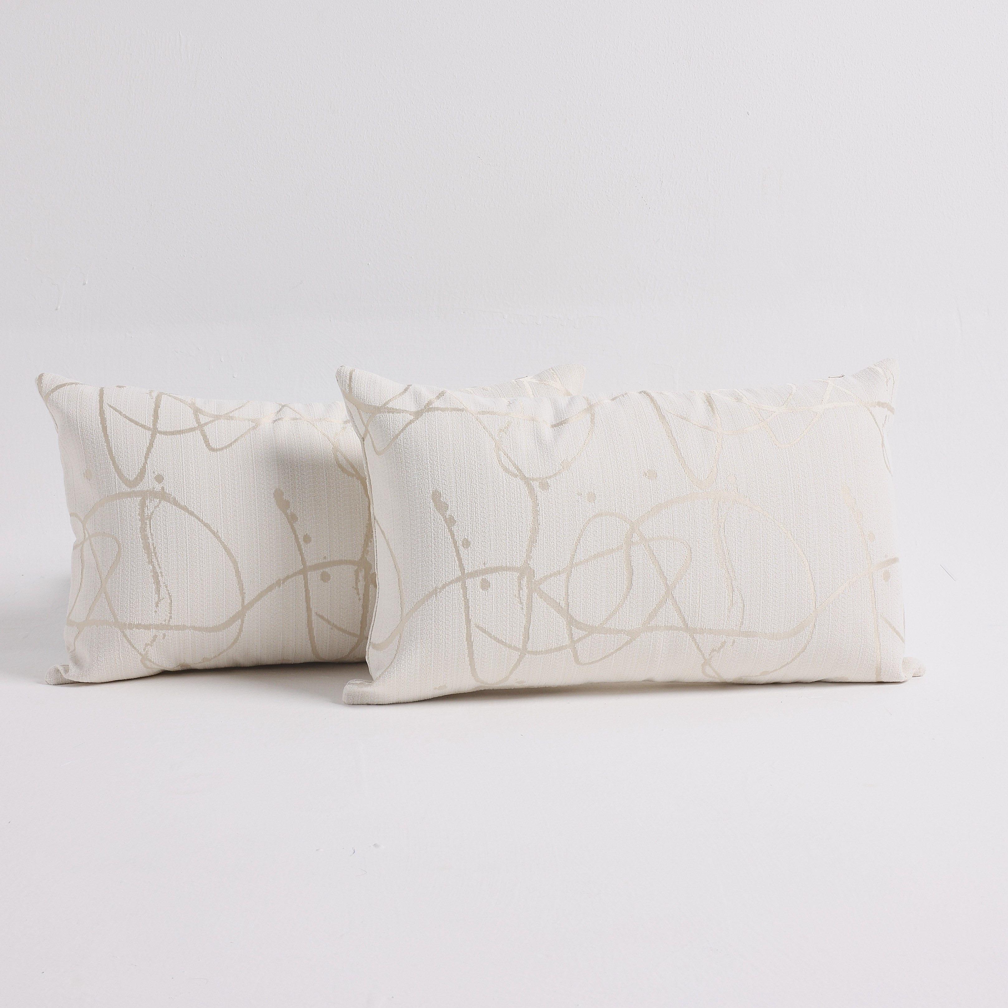 طقم وسائد محشوة مطرزة من قطعتين - أرزو - 30x50 سم-household-cushionsandthrows-filledcushions-decorativecushions-image-1