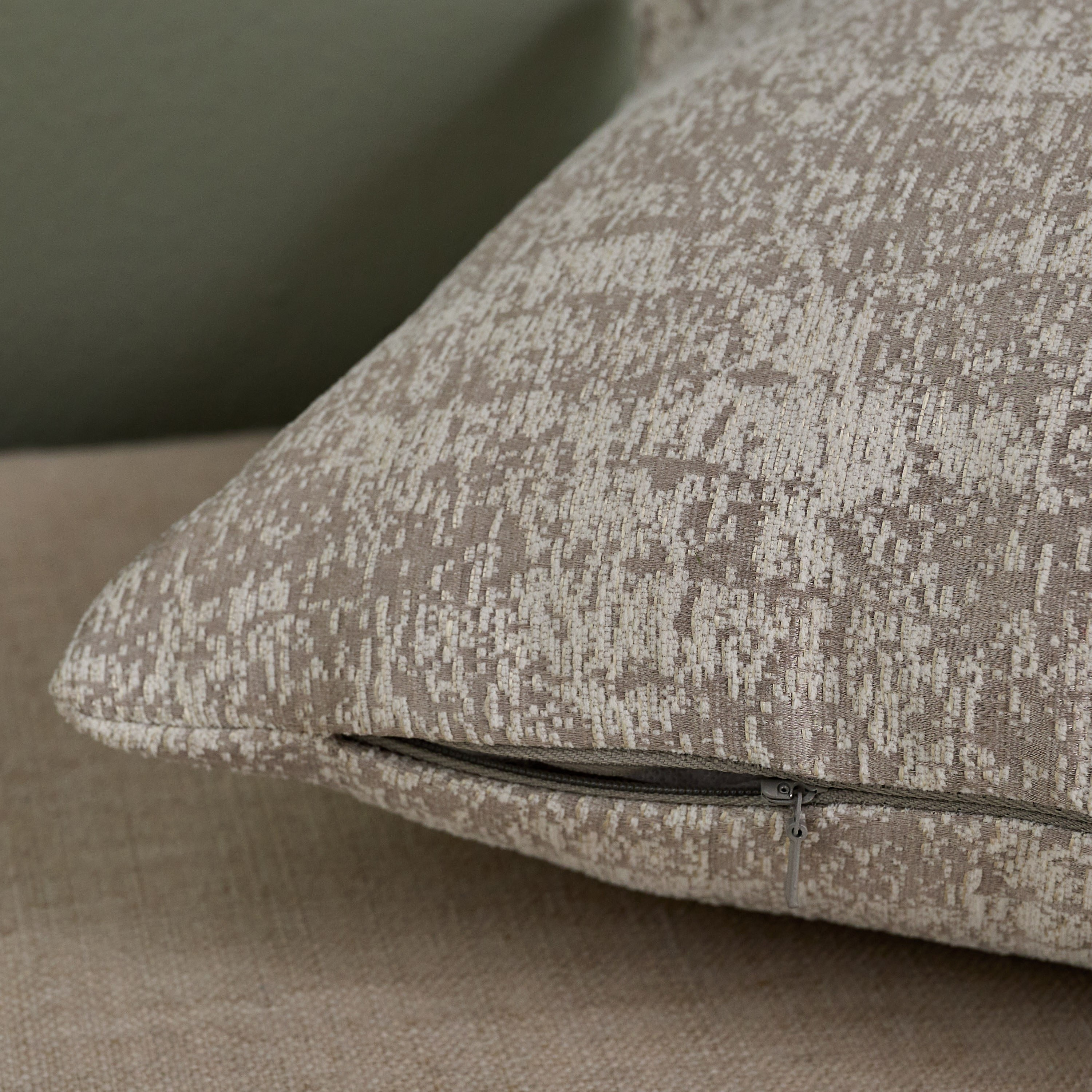 طقم وسائد محشوة جاكار من قطعتين - نيفين - 30x50 سم-household-cushionsandthrows-filledcushions-decorativecushions-image-3