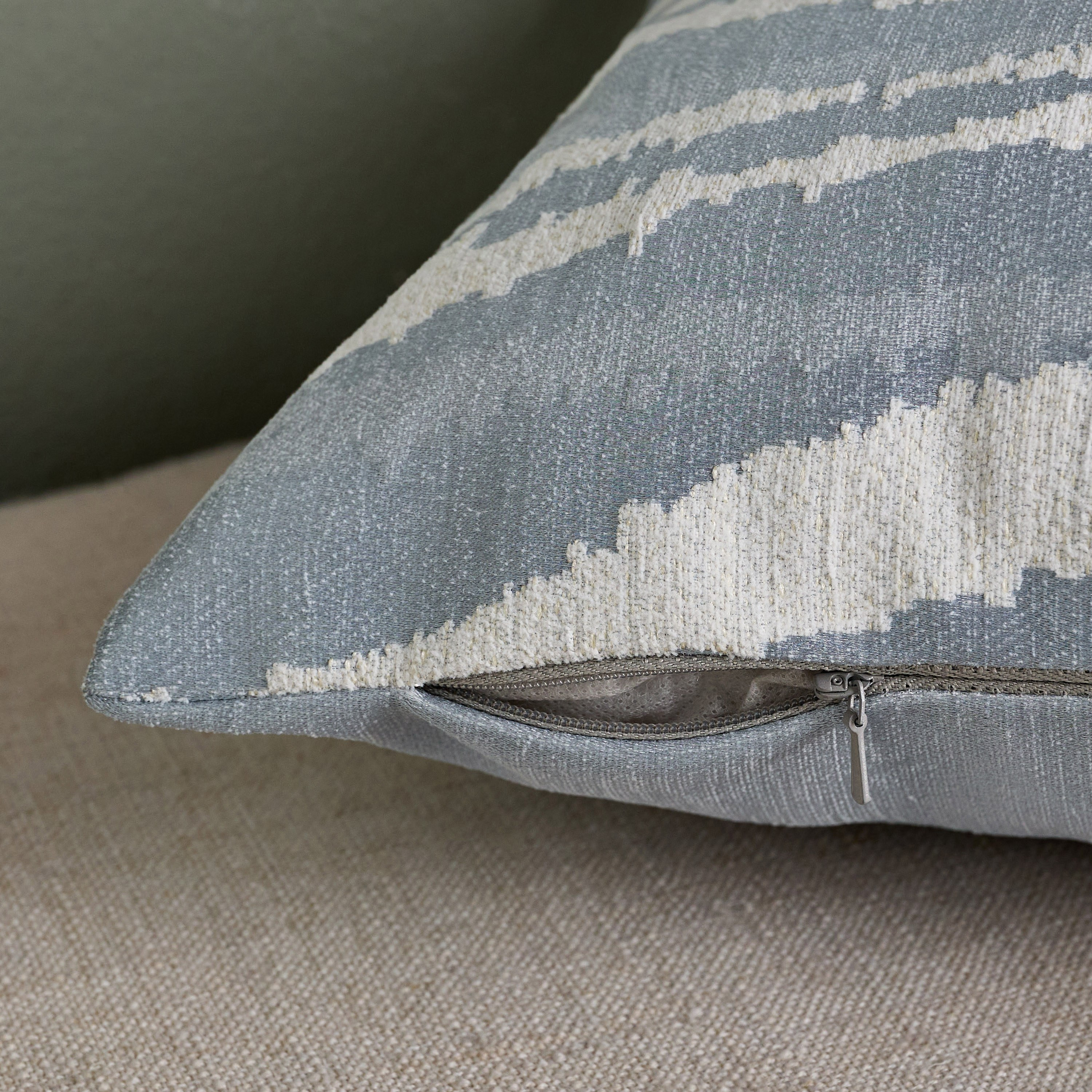 طقم وسائد محشوة مطرزة من قطعتين - أوسونا - 30x50 سم-household-cushionsandthrows-filledcushions-decorativecushions-image-7