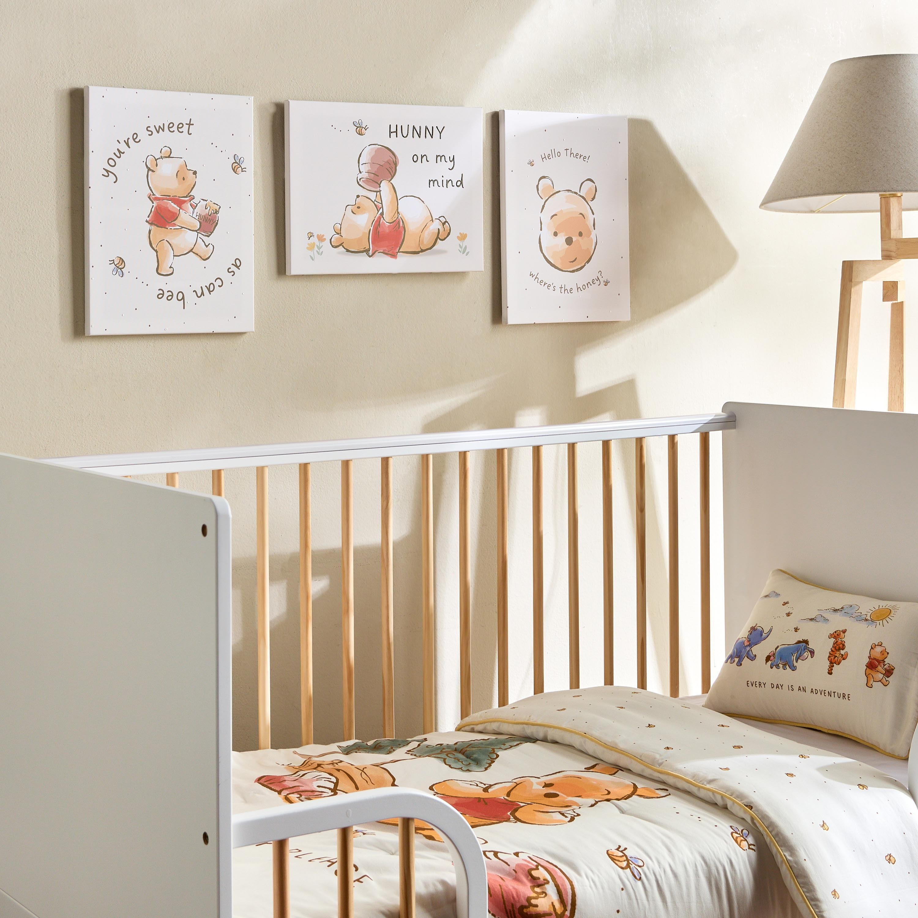 زينة حائط كانفاس غير مؤطرة - ديزني - 30x40 سم-babyandkids-decorandlighting-decor-wallart-image-3