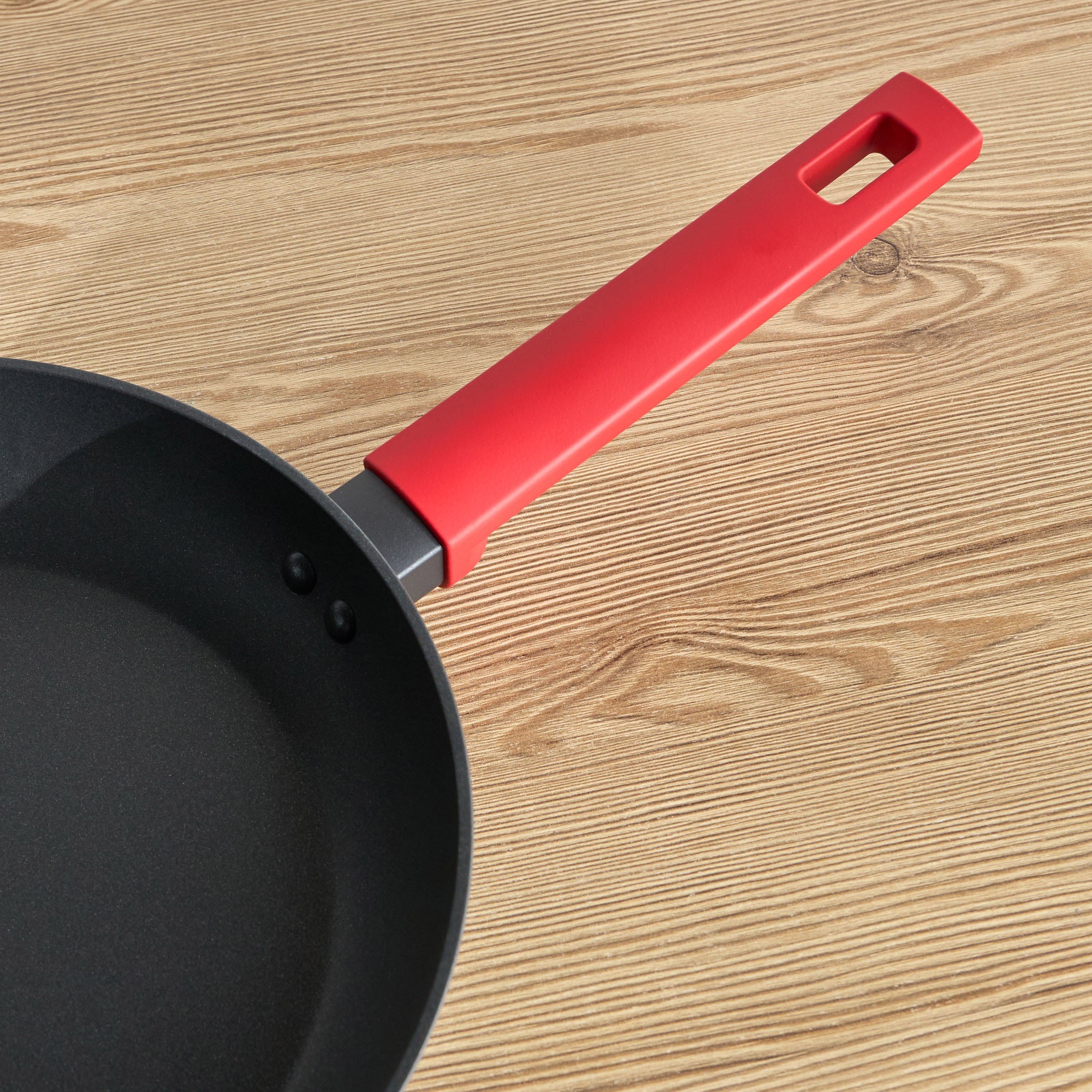 Betty Crocker Aluminium Induction Base Fry Pan - 1.9 L-household-kitchen-cookware-potsandpans-image-2