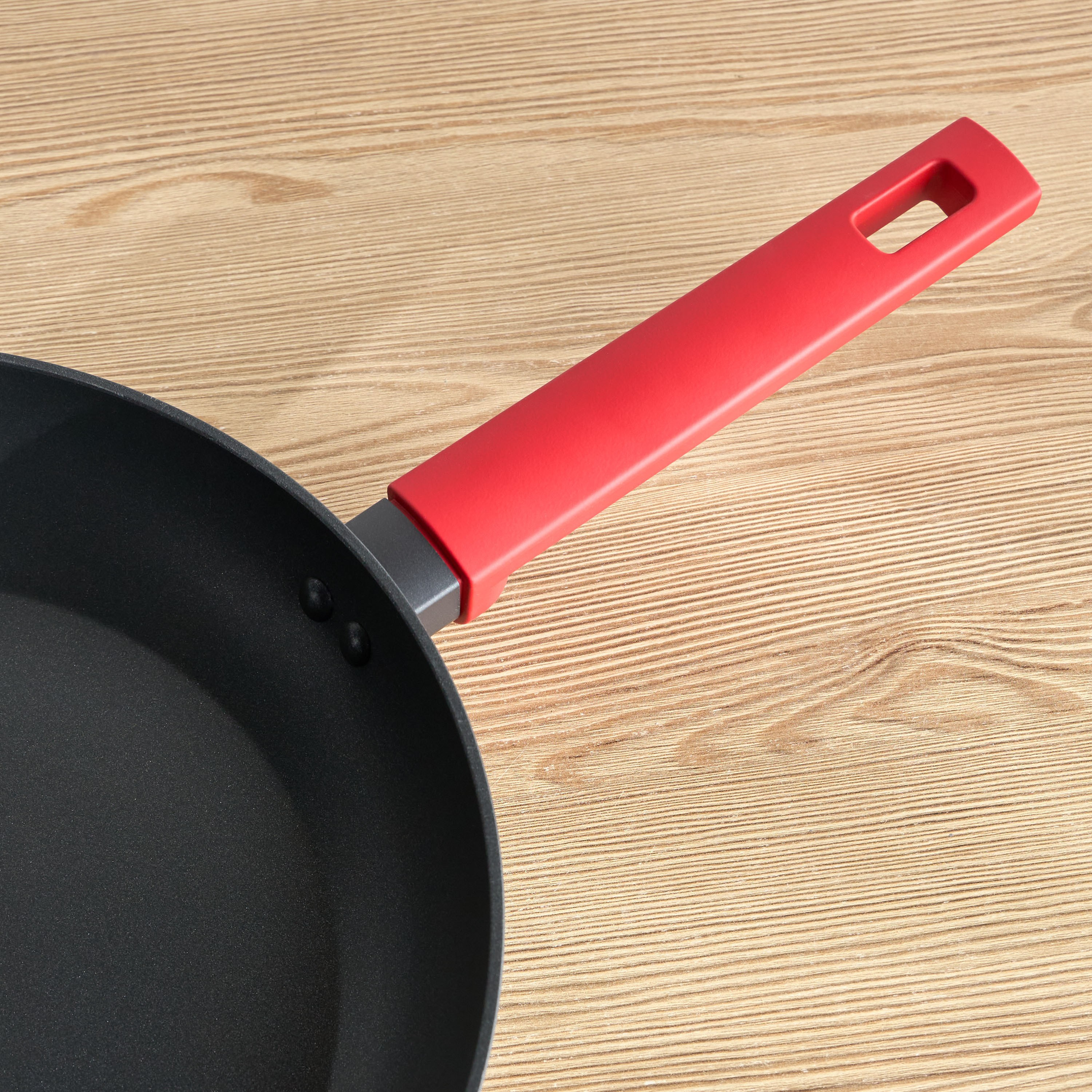 Betty Crocker Aluminium Induction Base Fry Pan - 2.4 L-household-kitchen-cookware-potsandpans-image-2