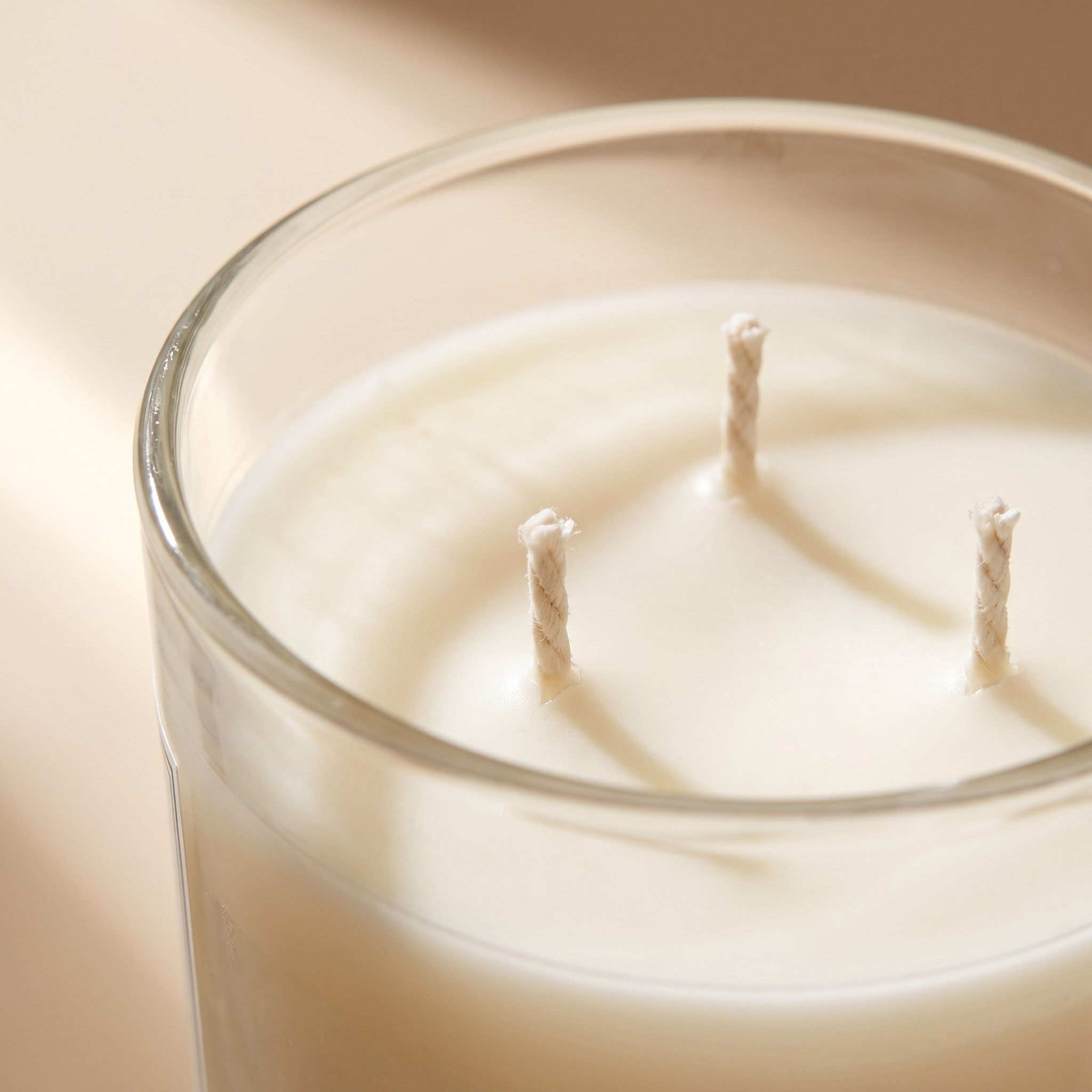 شمعة عطرية ببرطمان برائحة سيليستيال بلوم من بوتيك-household-homefragrance-candles-image-3