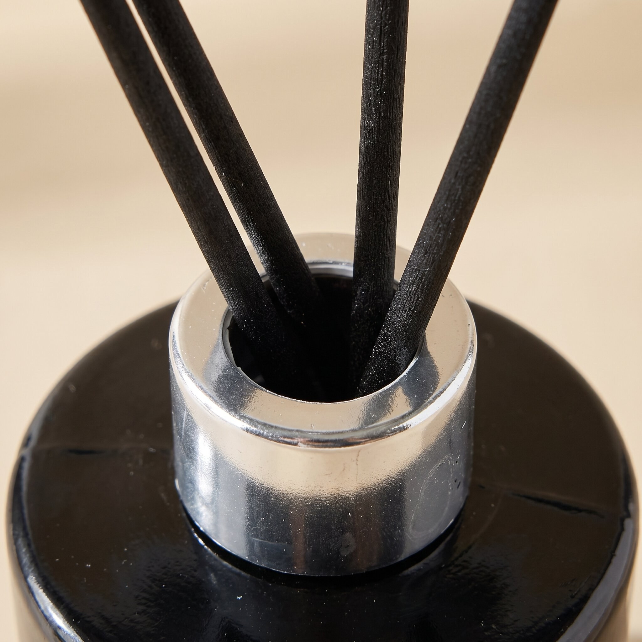 Boutique Oud Amber Reed Diffuser - 100 ml-household-homefragrance-reeddiffusers-image-3