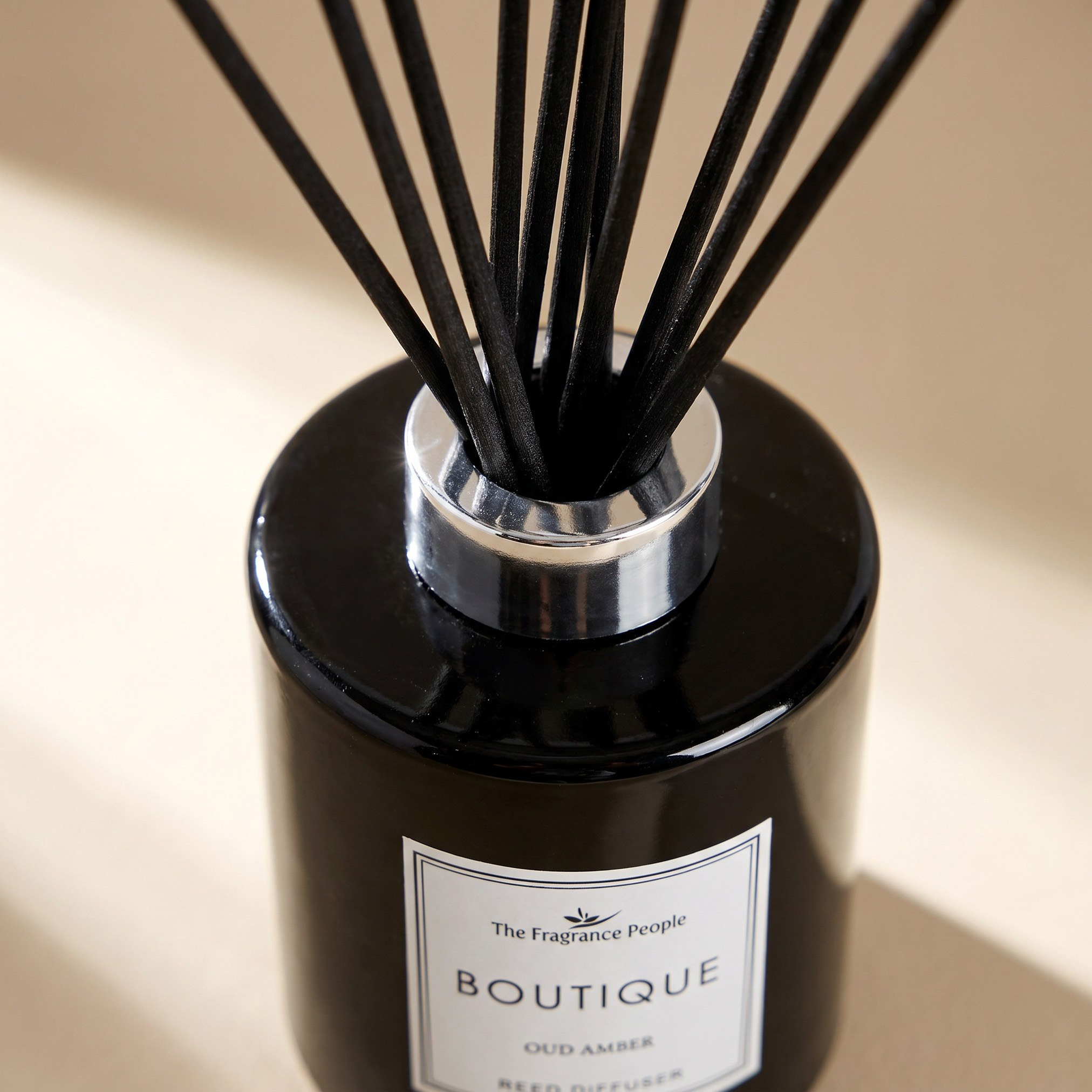 Boutique Oud Amber Reed Diffuser - 500 ml-household-homefragrance-reeddiffusers-image-3