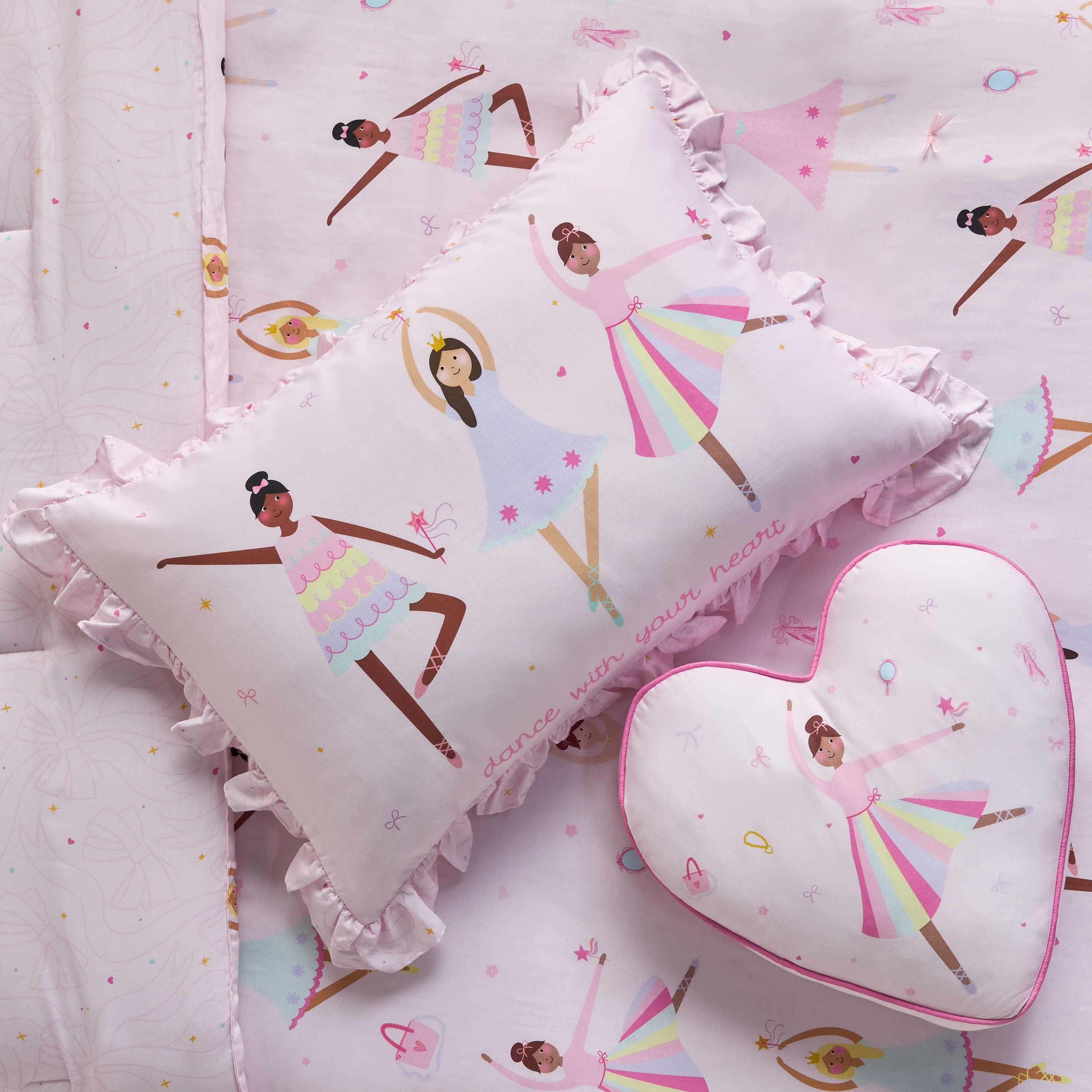 Dancing Girls Cotton 4-Piece Single Comforter and Sheet Set - 135x220 cm-kids-beddingandwindows-bedding-comforters-image-3