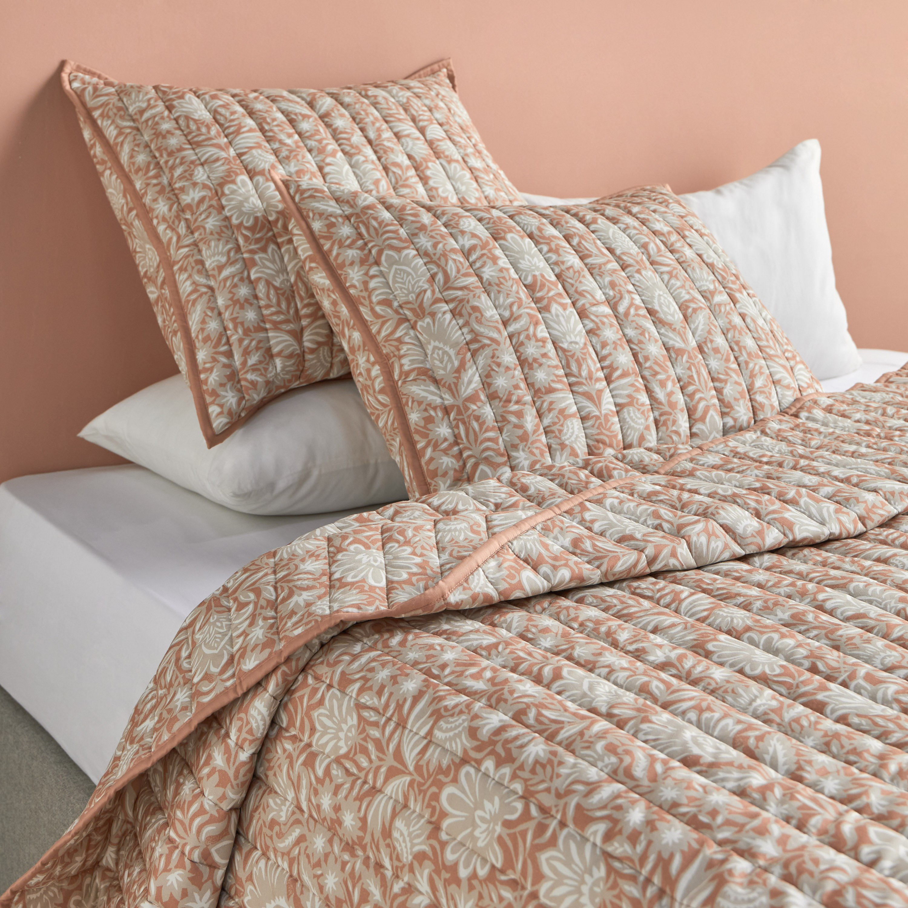 Atelier Vitoria Cotton Super King Quilt - 240x260 cm-household-bedding-comfortersandbedspreads-bedspreads-image-1