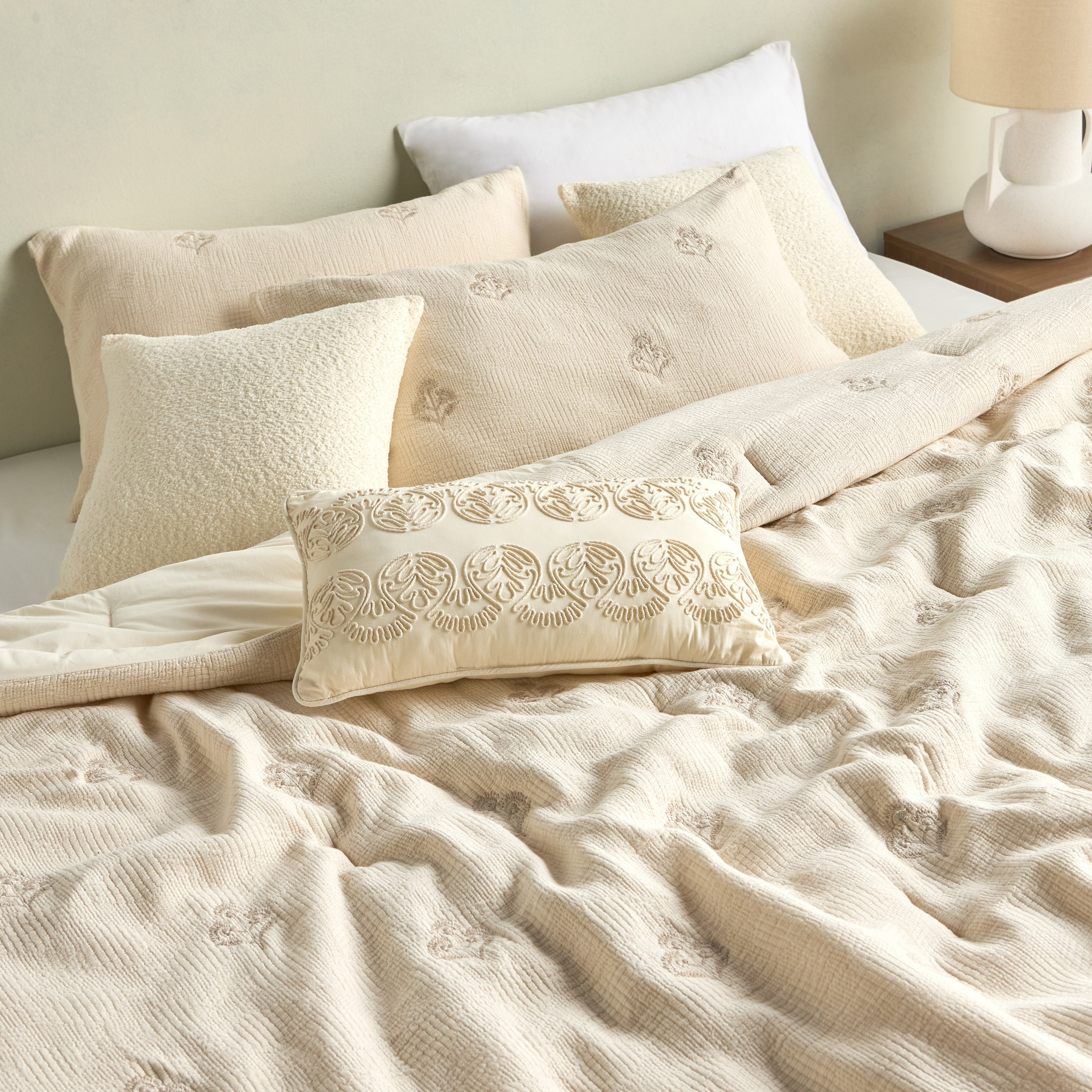 Oso Cotton Embroidered 6-Piece Super King Comforter Set - 240x260 cm-household-bedding-comfortersandbedspreads-bedinabag-image-5