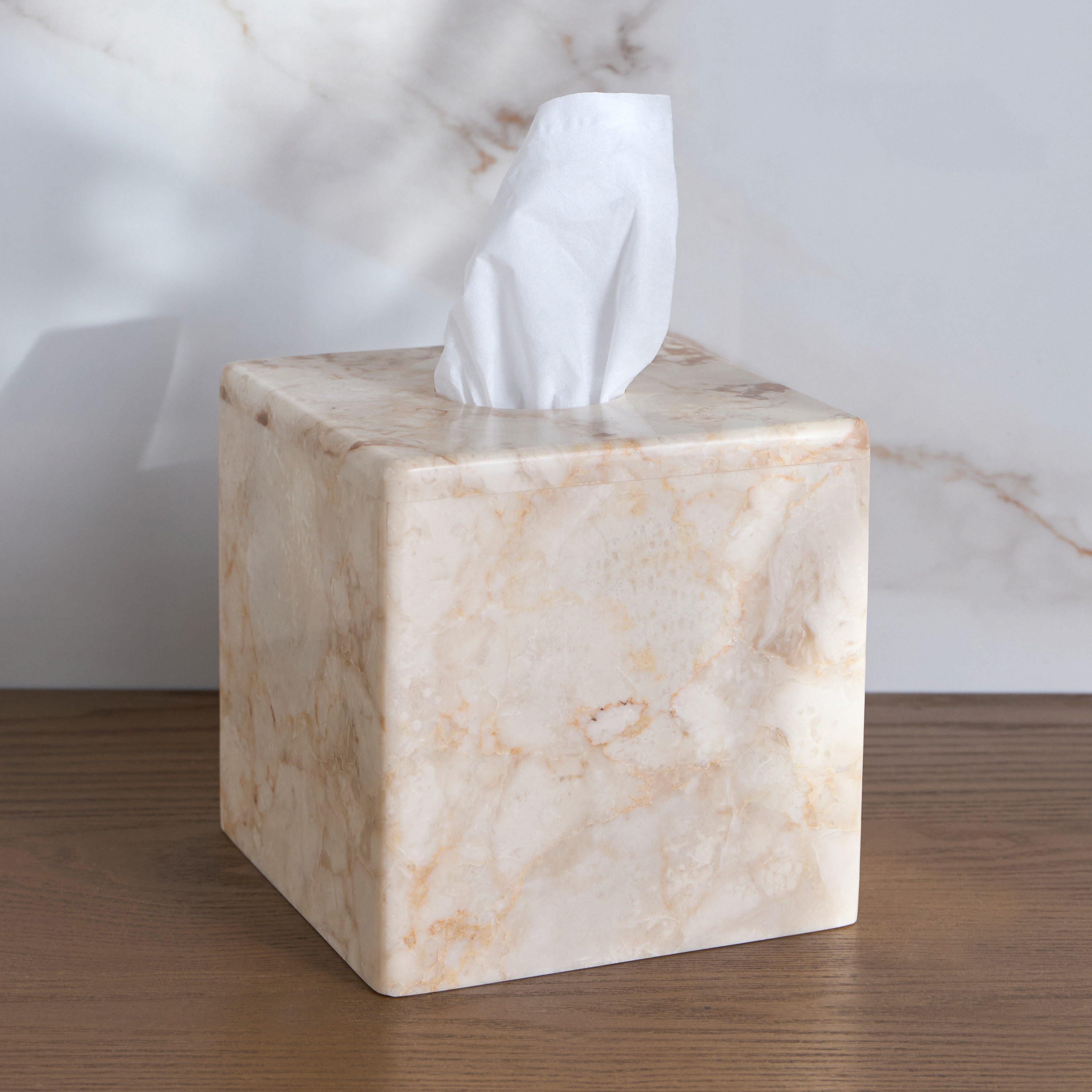 غطاء علبة مناديل رخام تركي - أتيلييه صحار-household-bathandlaundry-bathaccessories-tissueboxesandcottonjars-image-1