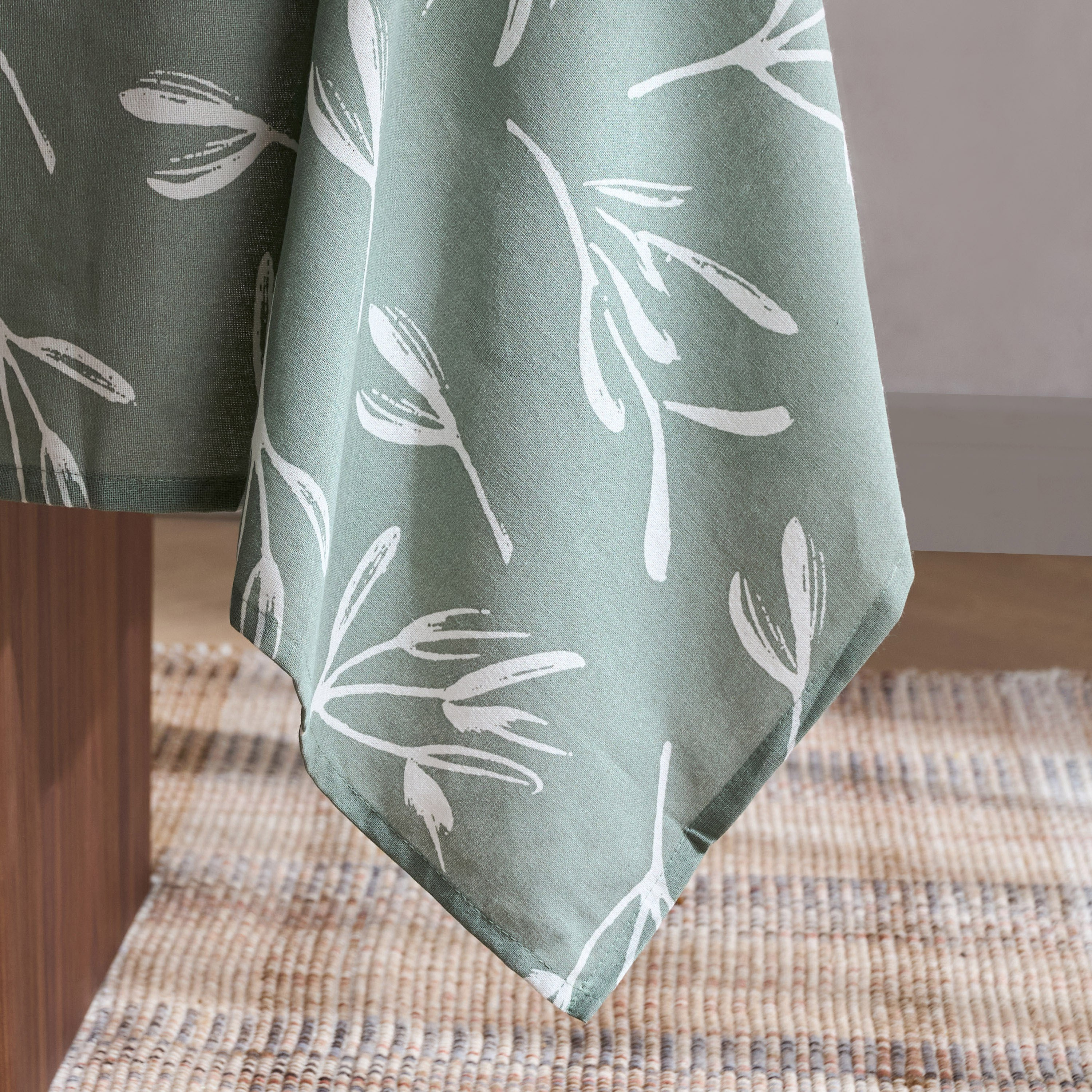 مفرش طاولة - جلوريا - 180x360 سم-household-dining-tablelinen-runnersandtablecovers-image-2