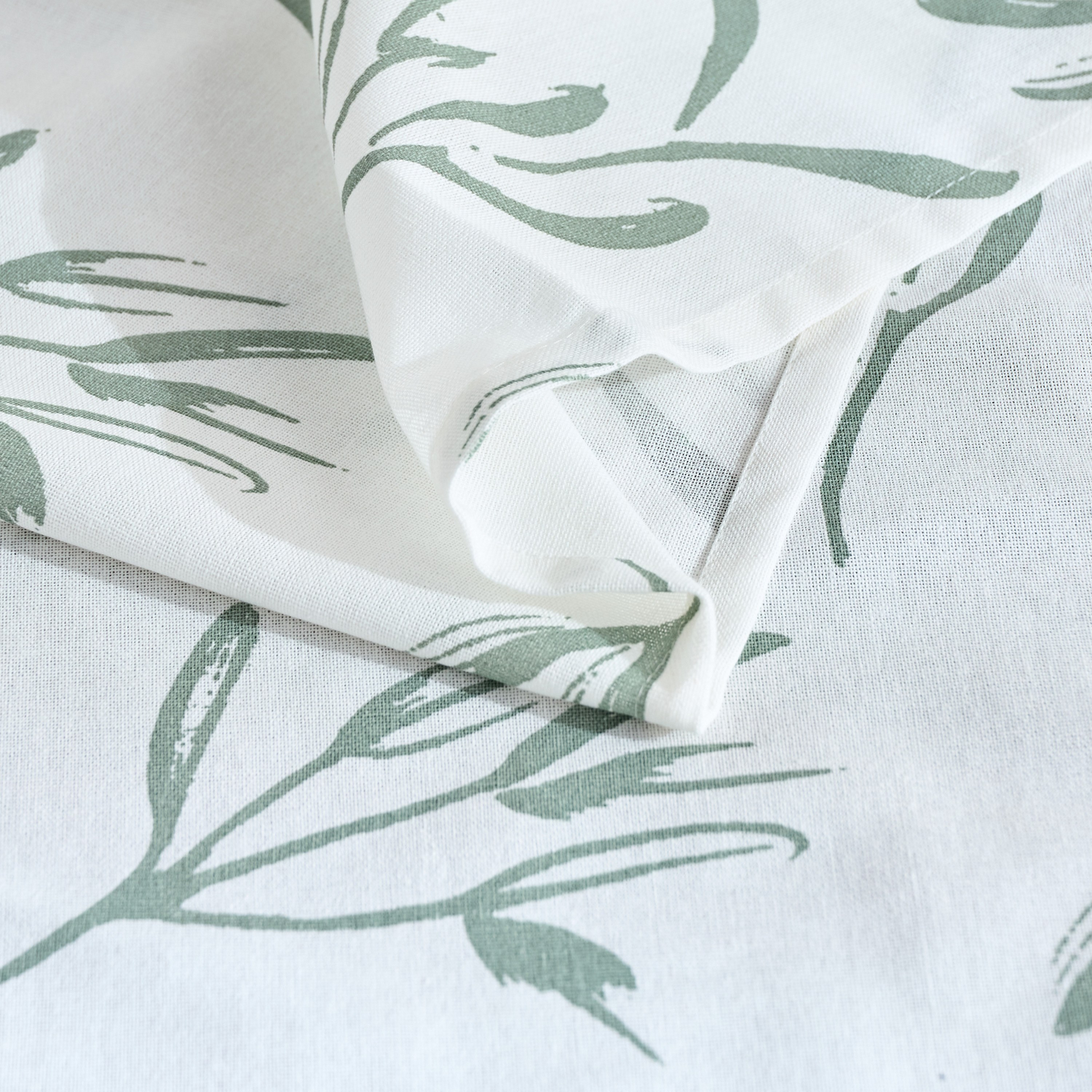 مفرش طاولة - جلوريا - 33x120 سم-household-dining-tablelinen-runnersandtablecovers-image-3