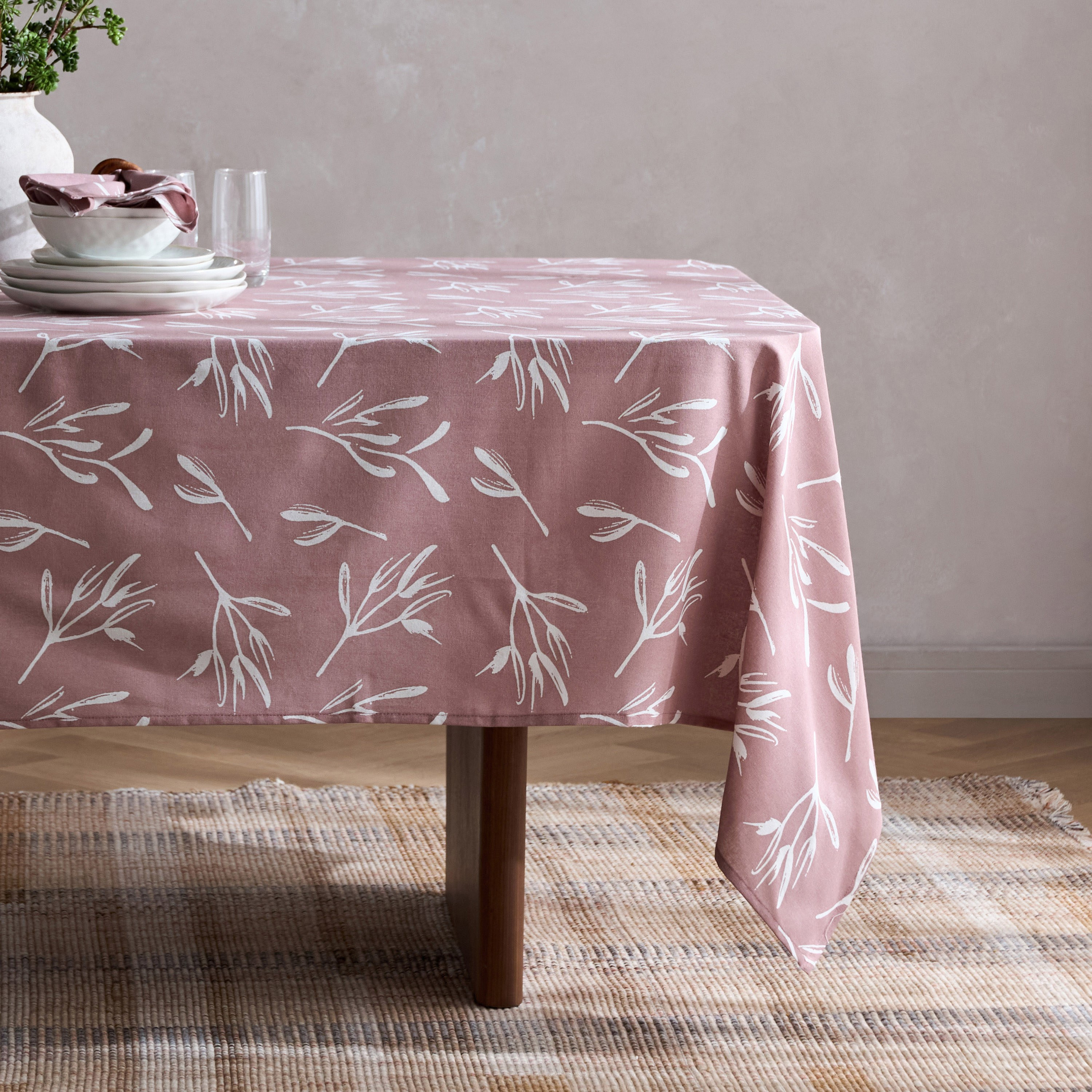مفرش طاولة - جلوريا - 150x250 سم-household-dining-tablelinen-runnersandtablecovers-image-3