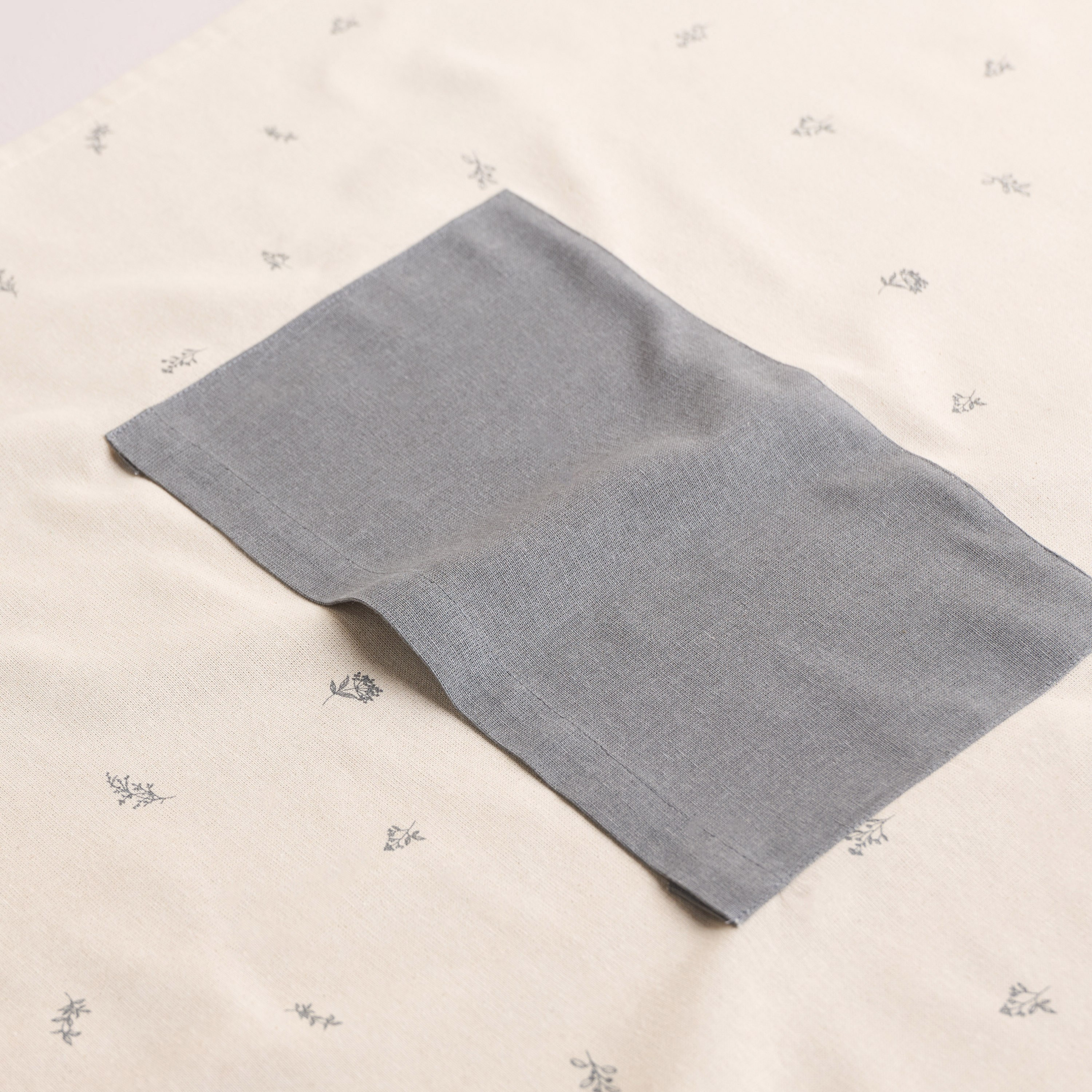 Tira Apron - 60x90 cm-household-kitchen-kitchenlinen-apronsmittsandpotholders-image-2