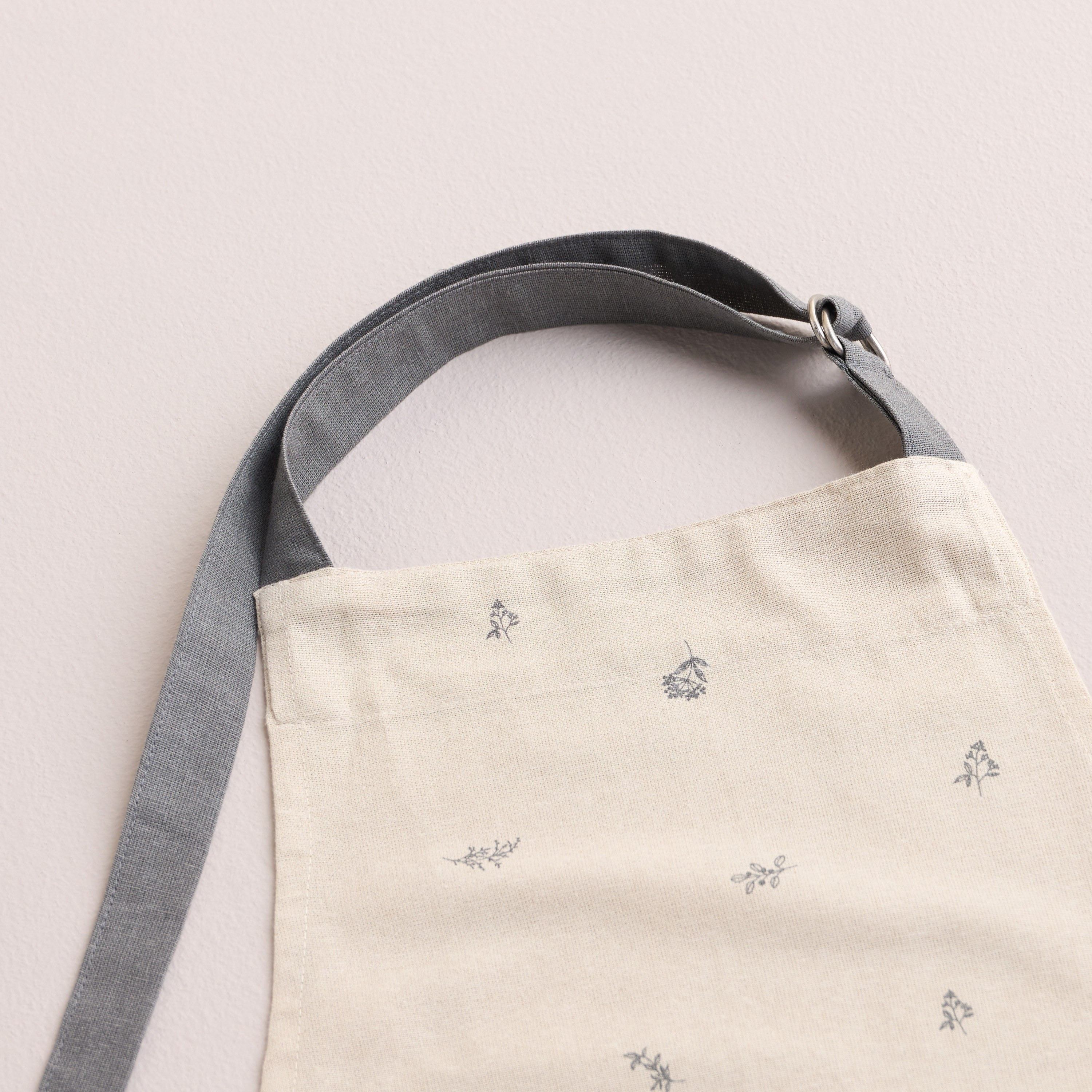 Tira Apron - 60x90 cm-household-kitchen-kitchenlinen-apronsmittsandpotholders-image-3