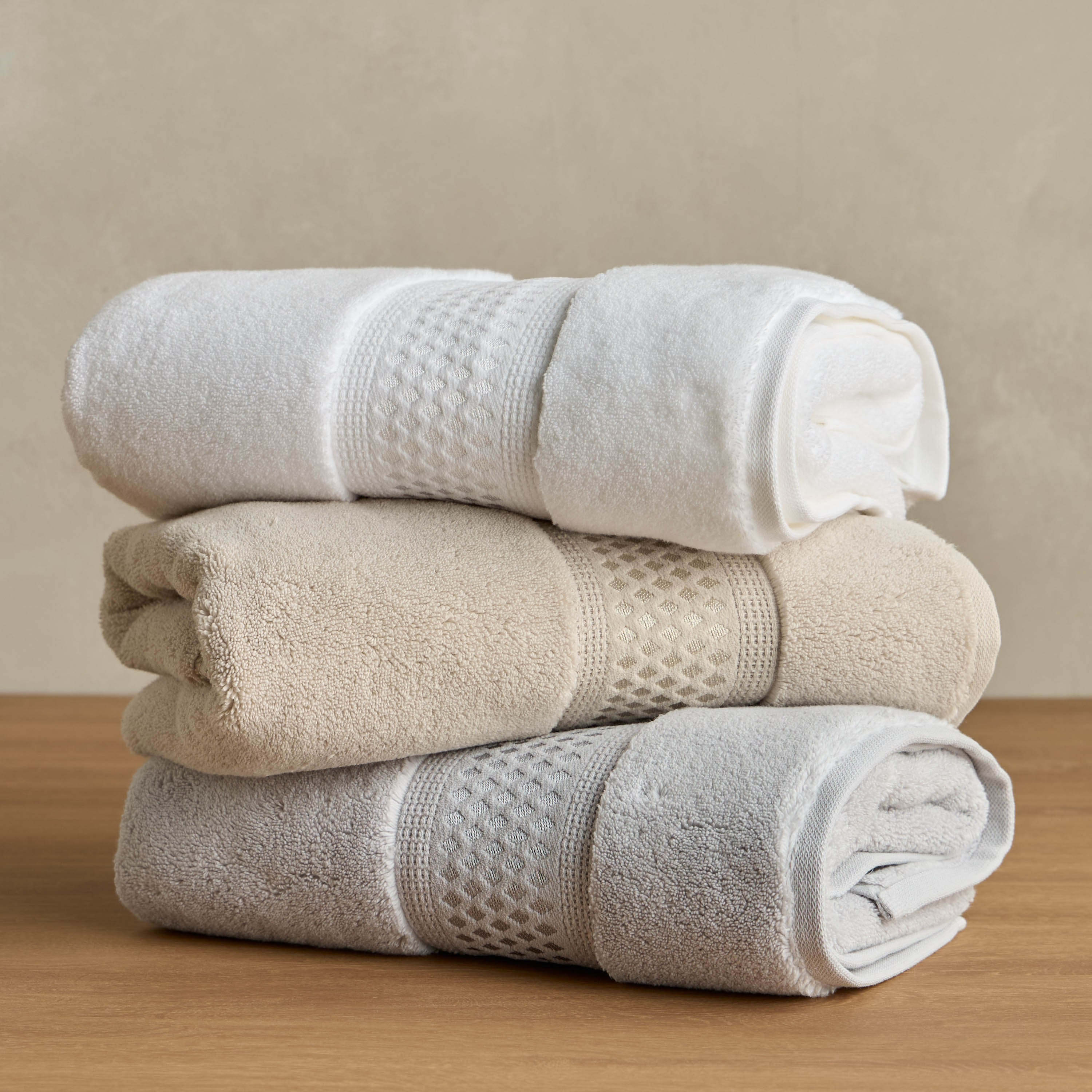 منشفة حمام كبيرة من القطن التركي بوزن 750 جرامًا لكل متر مربع - ذا وايت ستوديو - 90x150 سم-household-bathandlaundry-bathlinen-towels-image-6