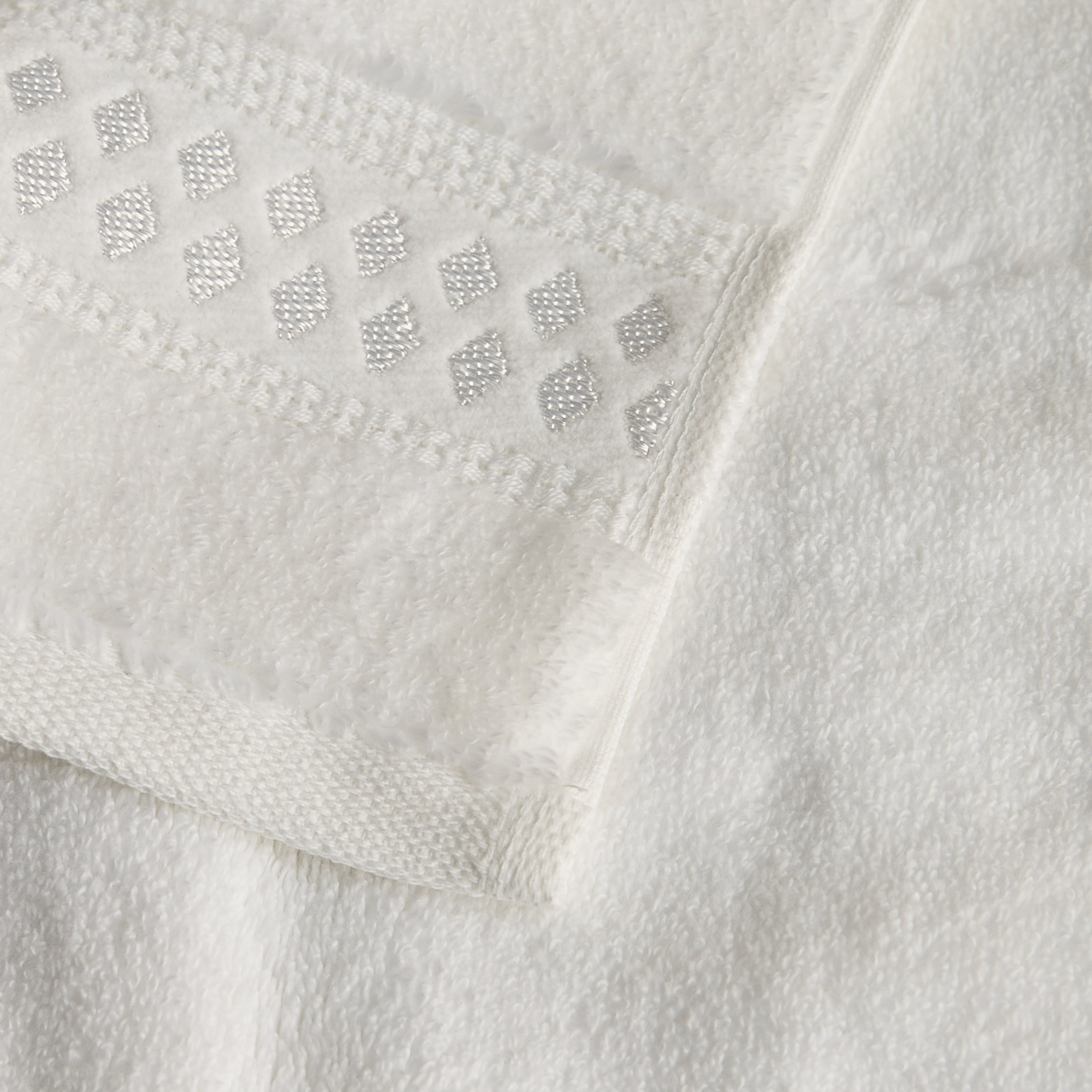 The White Studio Genova 4-Piece 750 GSM Turkish Cotton Fingertip Towel Set - 30x30 cm-household-bathandlaundry-bathlinen-towels-image-2