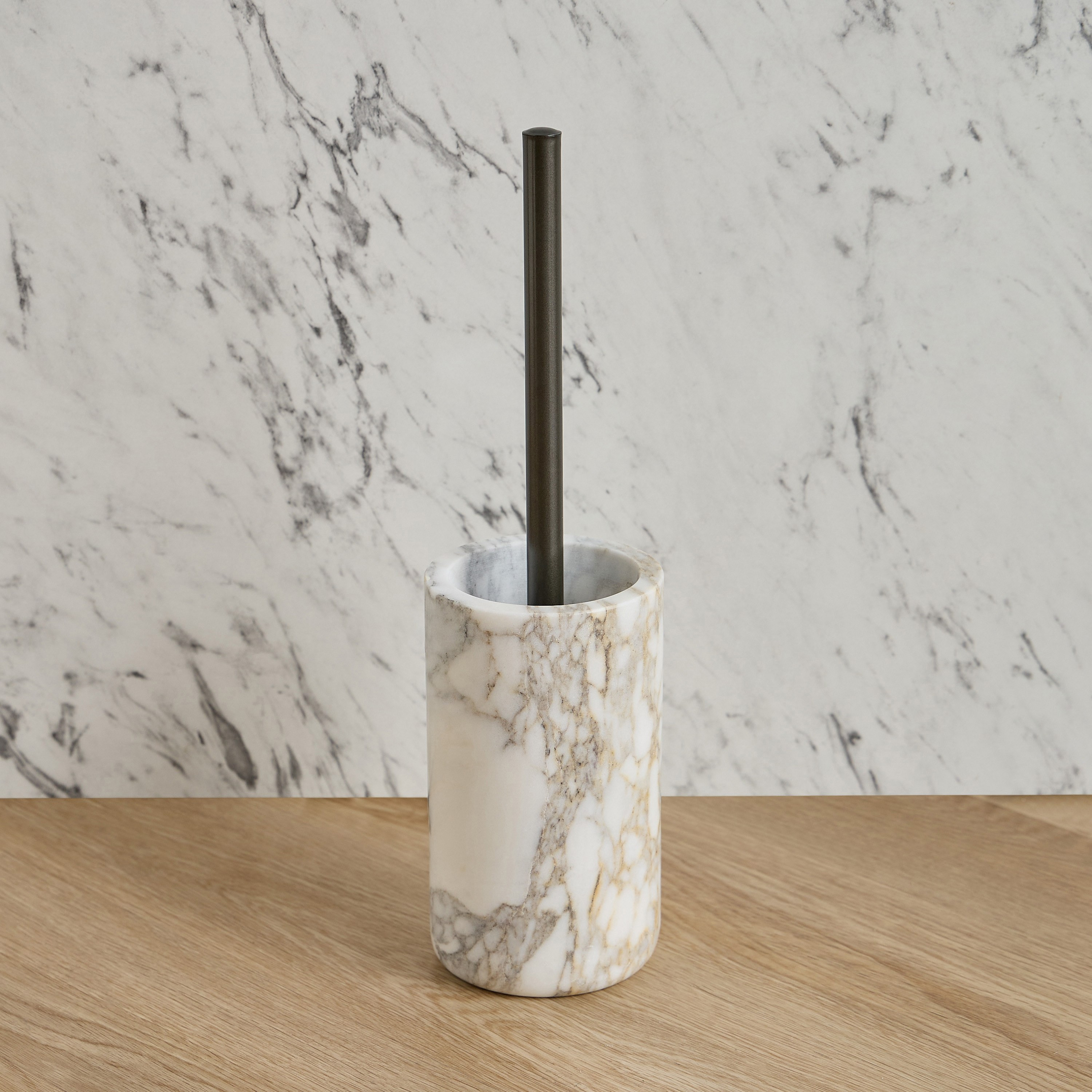 حامل فرشاة تواليت - ذا وايت ستوديو-household-bathandlaundry-bathaccessories-toiletbrushholders-image-1