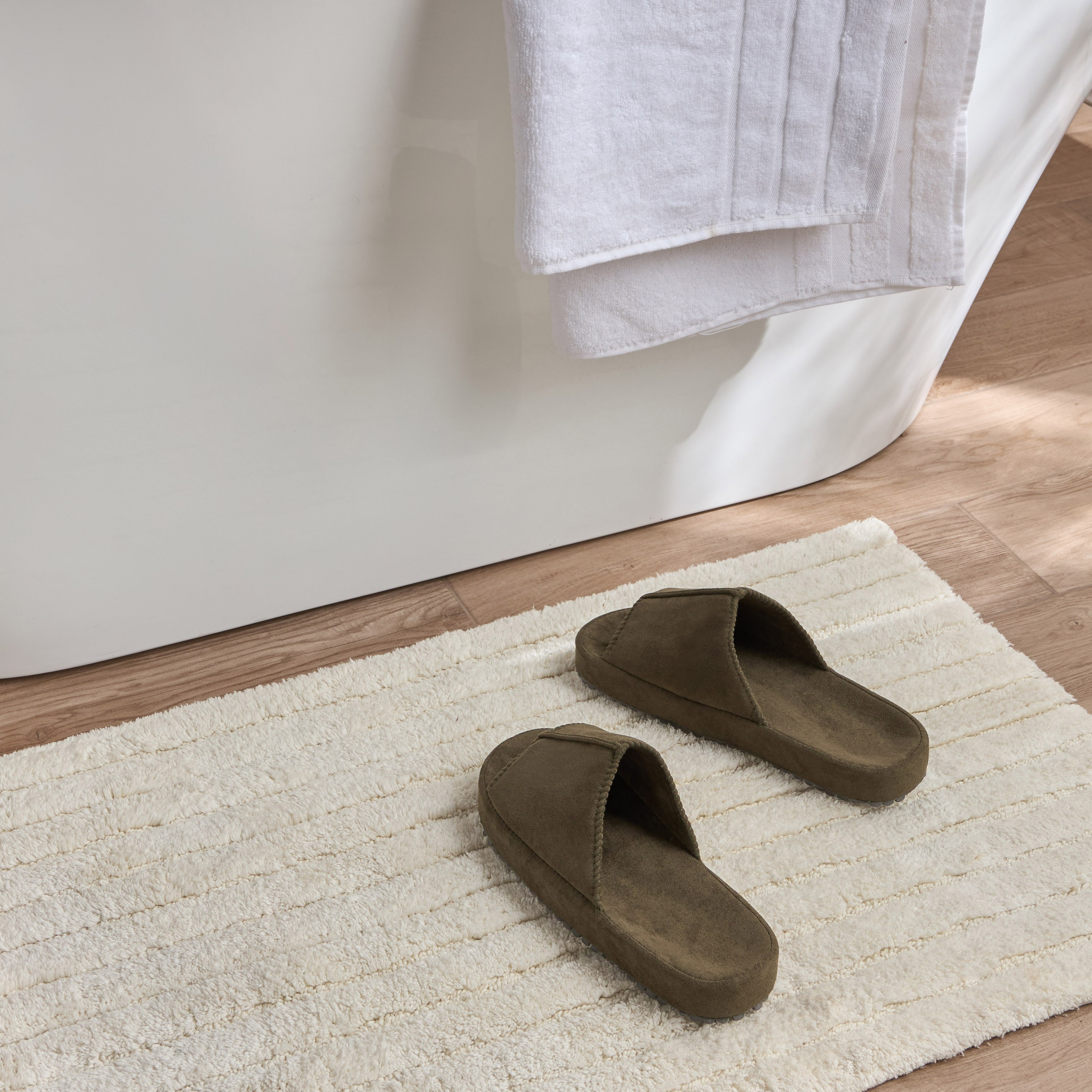 Velour Indoor Slipper - L-XL-household-bathandlaundry-bathlinen-bathrobesandslippers-slippers-image-3