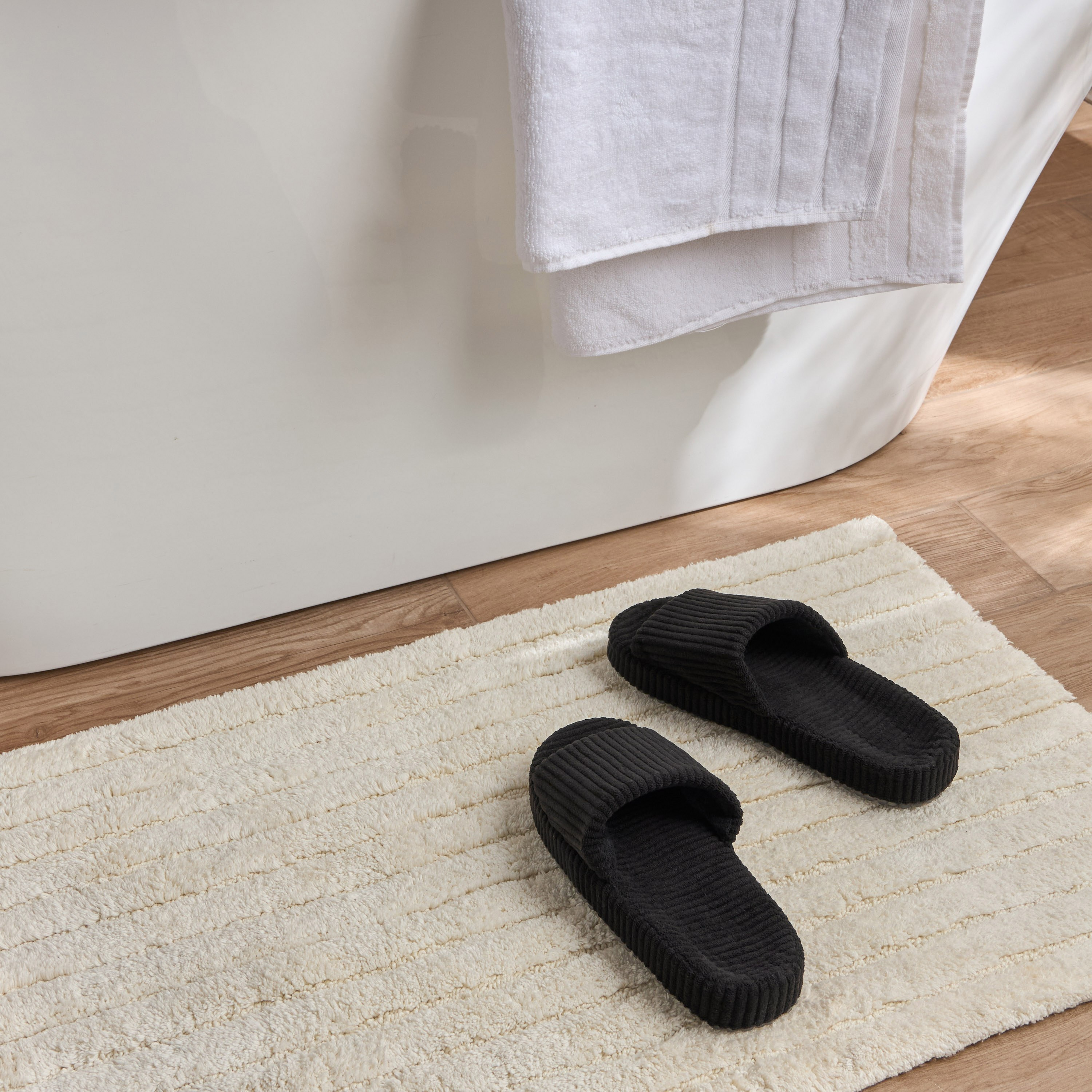Homfie Indoor Slippers - L-XL-household-bathandlaundry-bathlinen-bathrobesandslippers-slippers-image-3