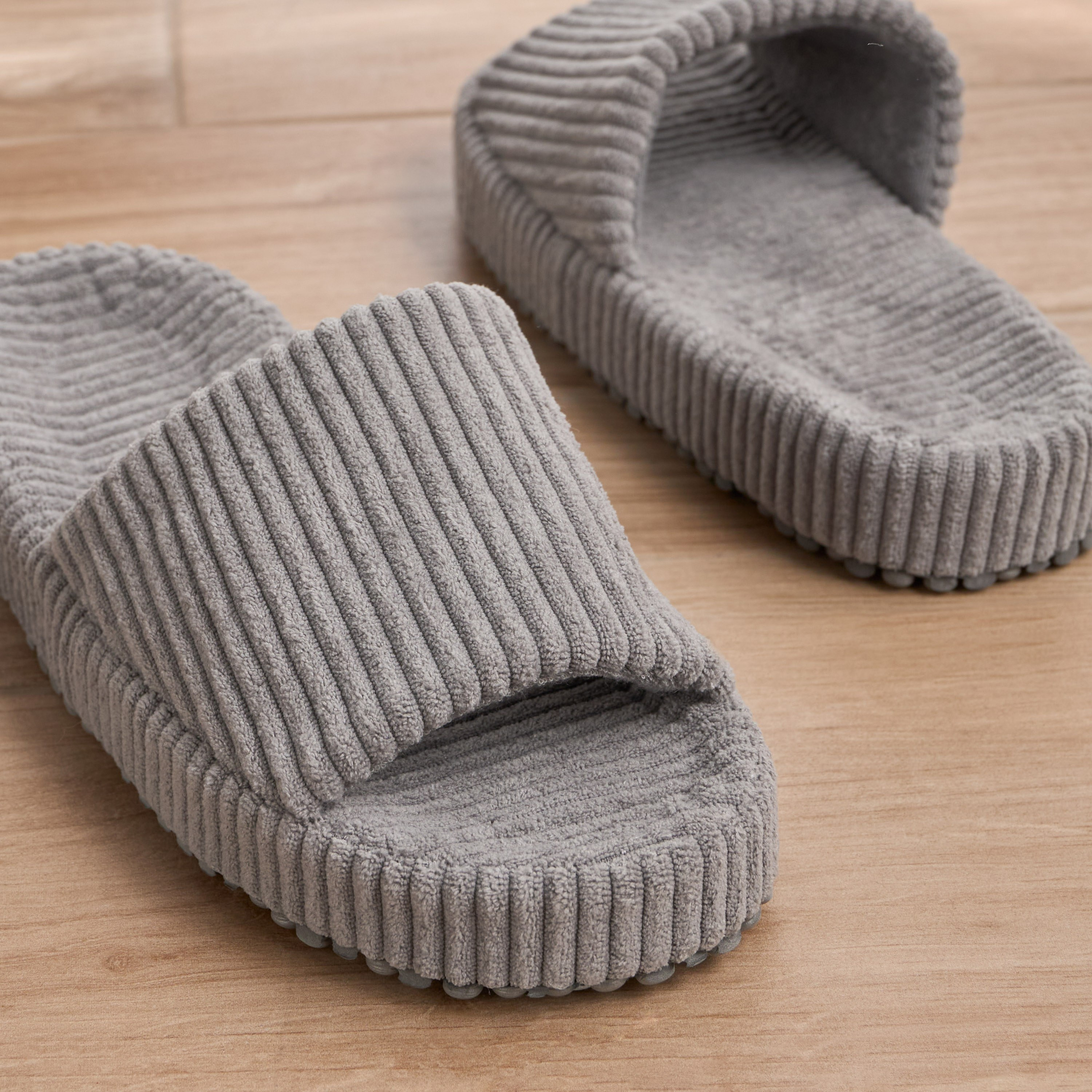 شبشب منزلي - هومفي - لارج - إكس لارج-household-bathandlaundry-bathlinen-bathrobesandslippers-slippers-image-2