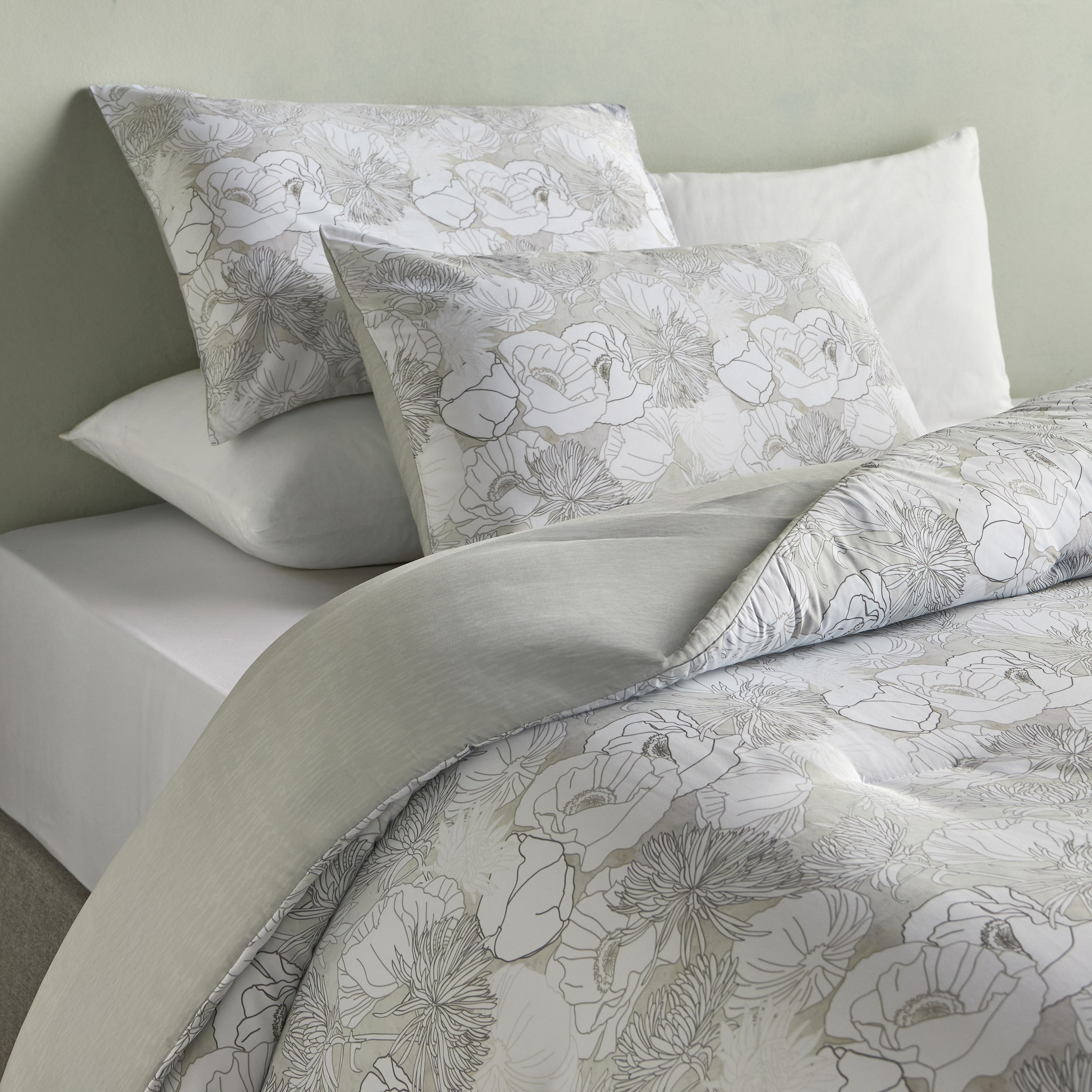 Olara Printed 3-Piece Queen Comforter Set - 220x230 cm-household-bedding-comfortersandbedspreads-comforters-image-1