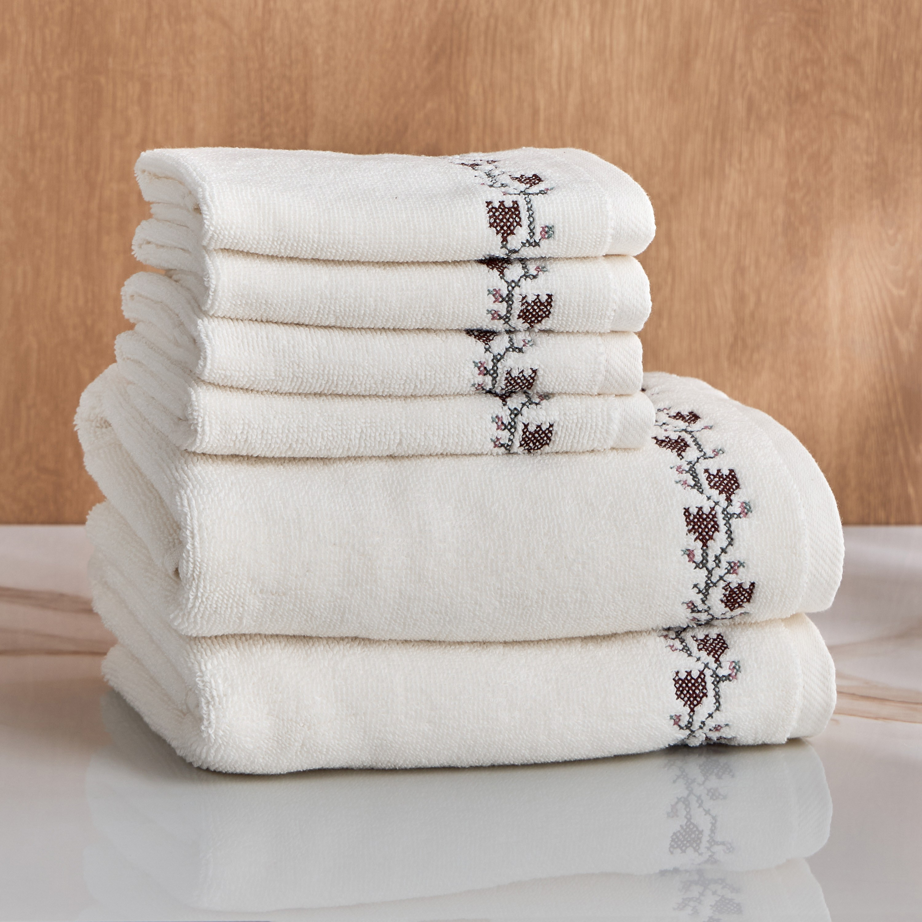 طقم مناشف صغيرة من القطن التركي 550 جرام لكل متر مربع 4 قطع - إمبر - 30×30 سم-household-bathandlaundry-bathlinen-towels-image-4