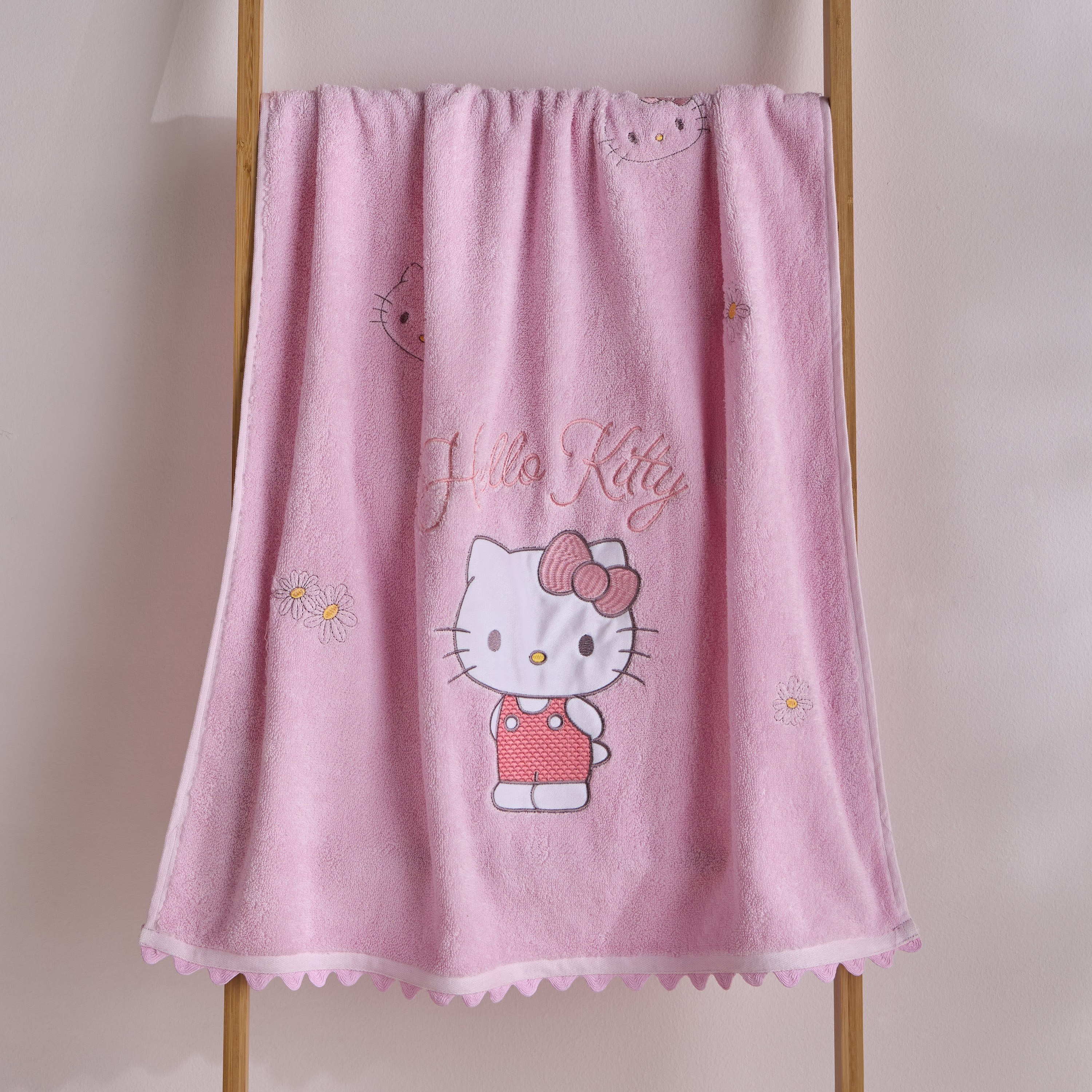 Hello Kitty Cotton Bath Towel - 70x140 cm