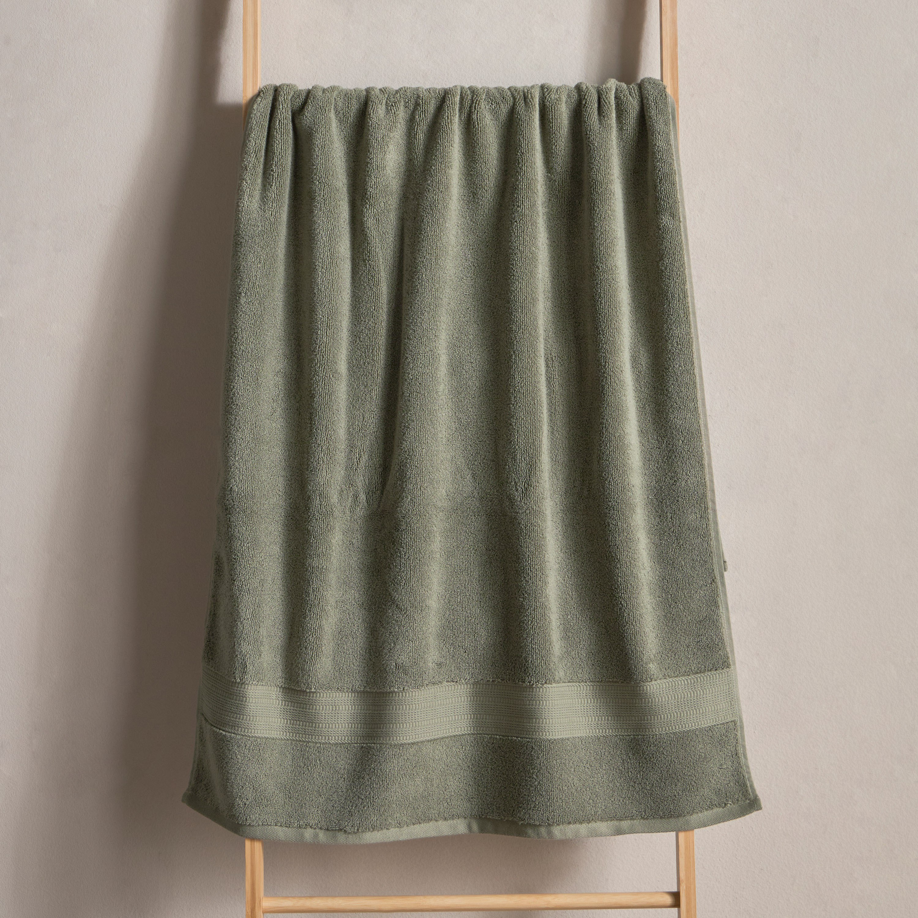 Connoiseur 650 GSM Cotton Bath Towel - 70x140 cm-household-bathandlaundry-bathlinen-towels-image-2