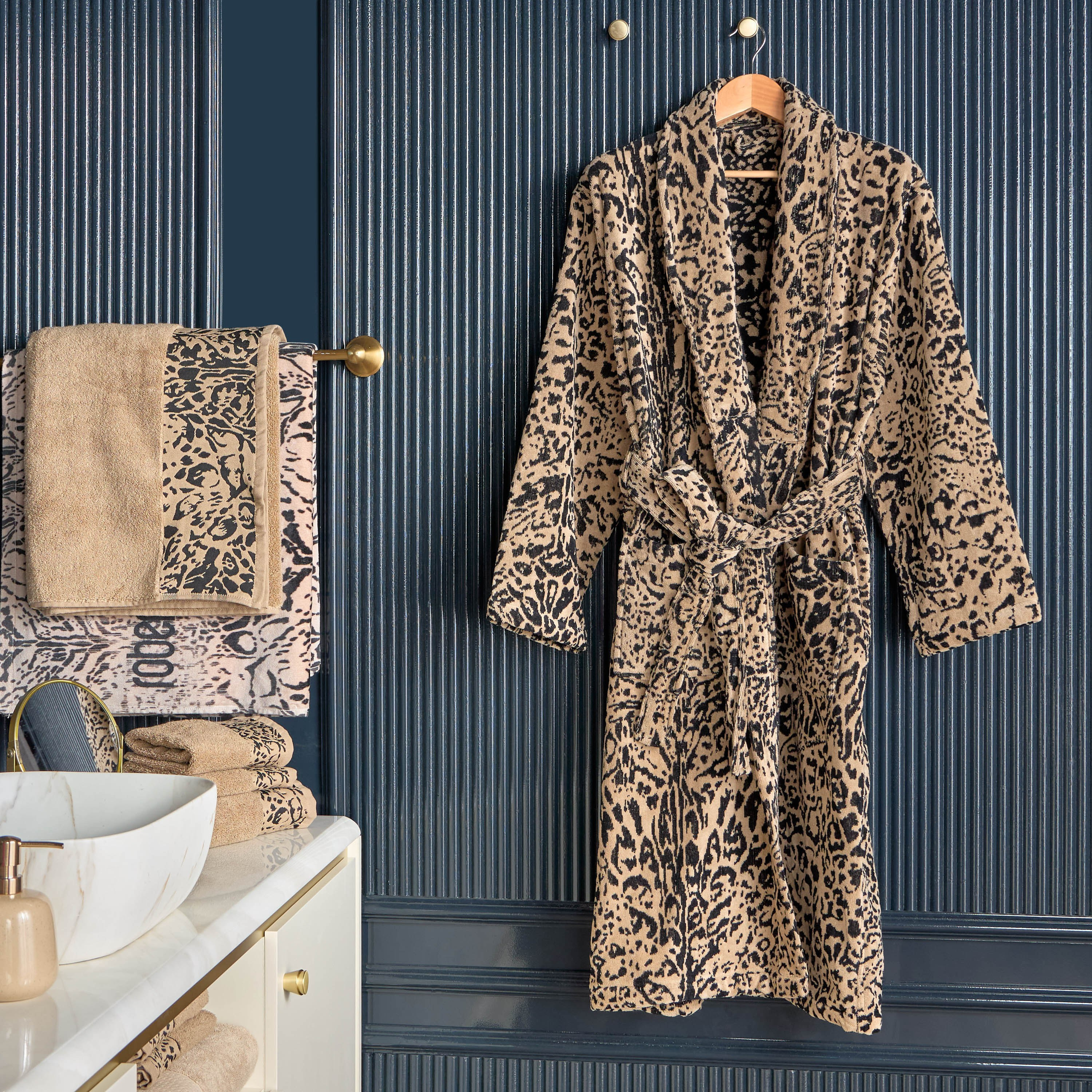 Roberto Cavalli Lynx 550 GSM Cotton Hand Towel - 50x90 cm-household-bathandlaundry-bathlinen-towels-image-4