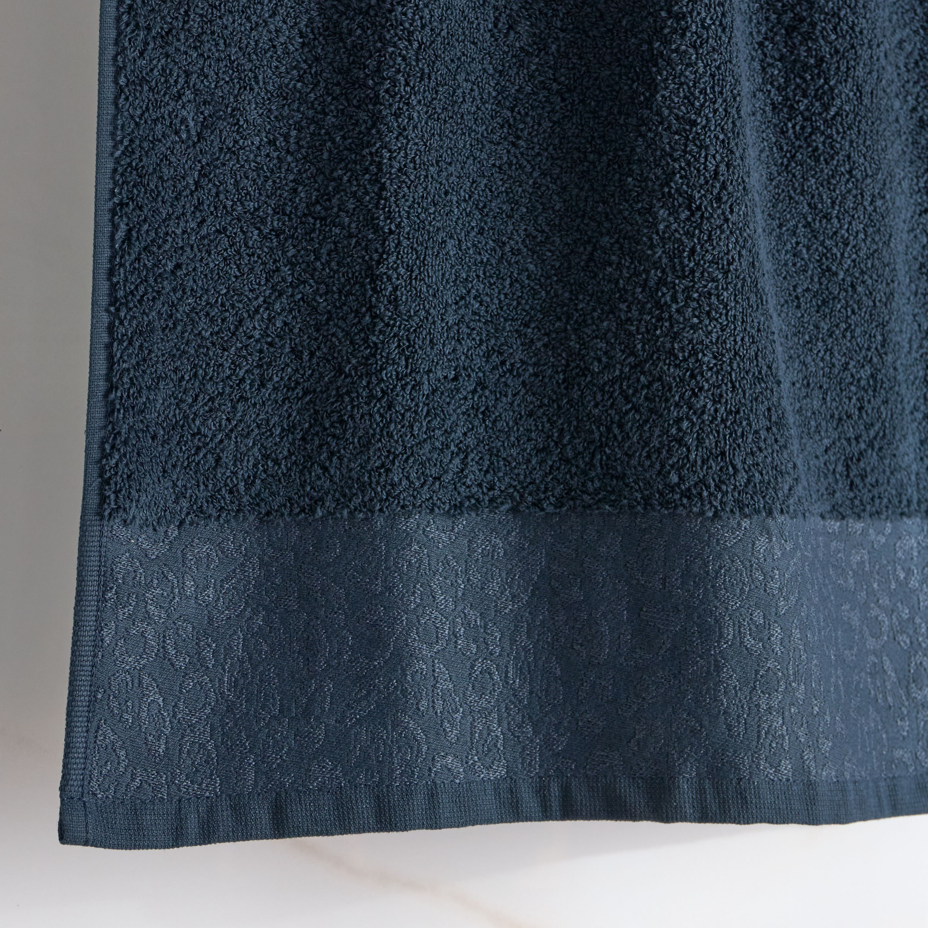 Roberto Cavalli 550 GSM Cotton Hand Towel - 50x90 cm-household-bathandlaundry-bathlinen-towels-image-2