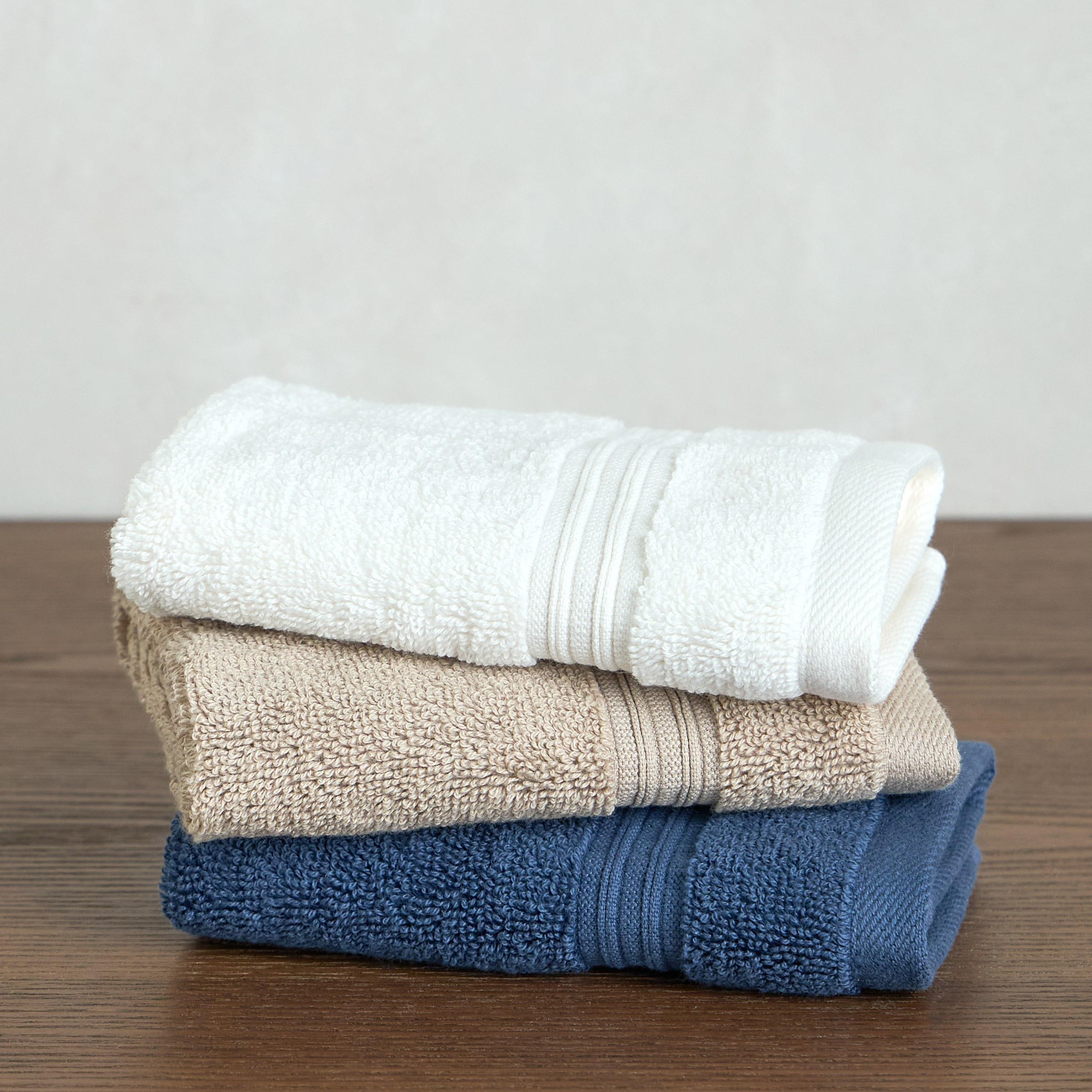 طقم مناشف يد قطن 4 قطع بوزن 650 جرام/متر مربع - ريتريت - 30×30 سم-household-bathandlaundry-bathlinen-towels-image-5