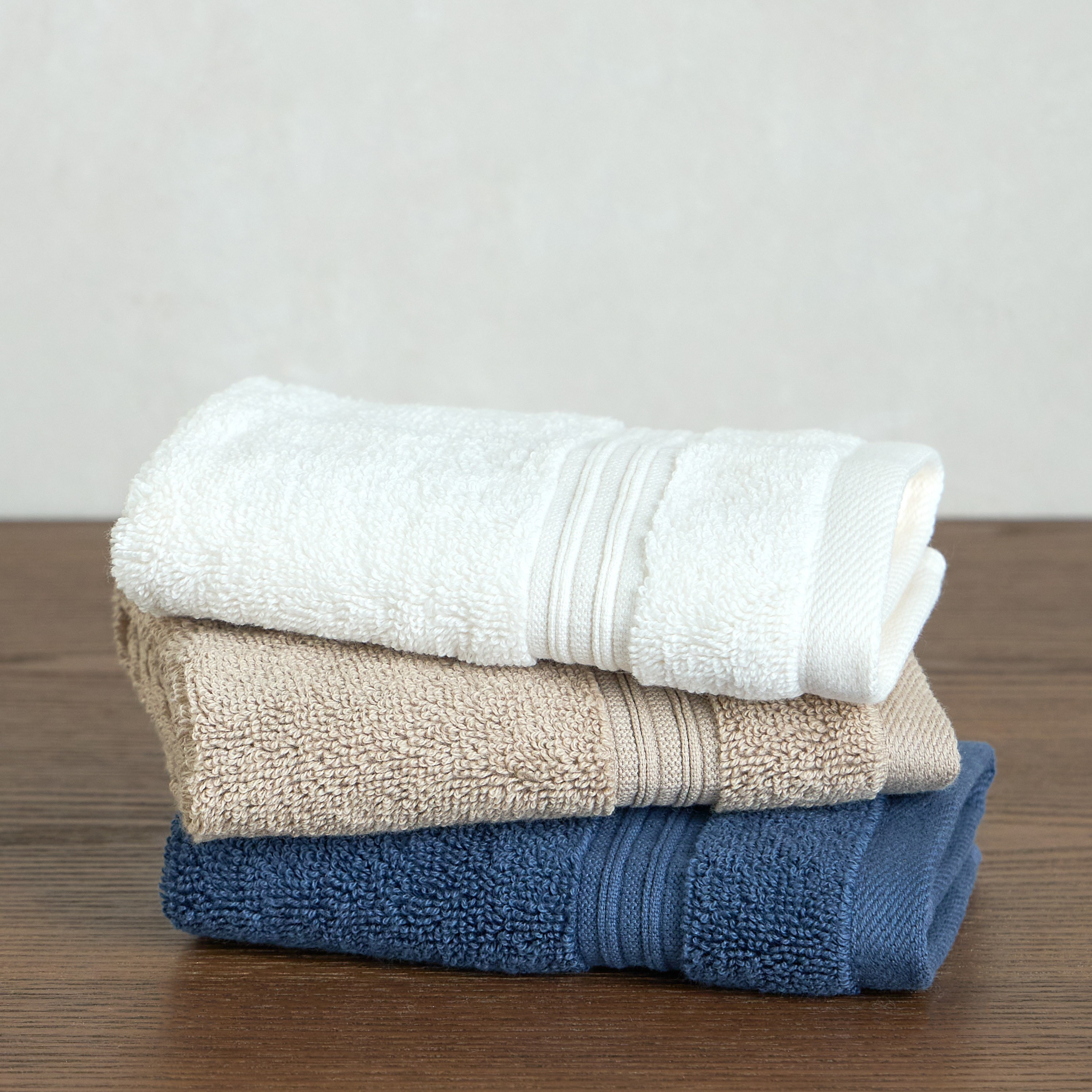 طقم مناشف يد قطن 4 قطع بوزن 650 جرام/متر مربع - ريتريت - 30×30 سم-household-bathandlaundry-bathlinen-towels-image-5