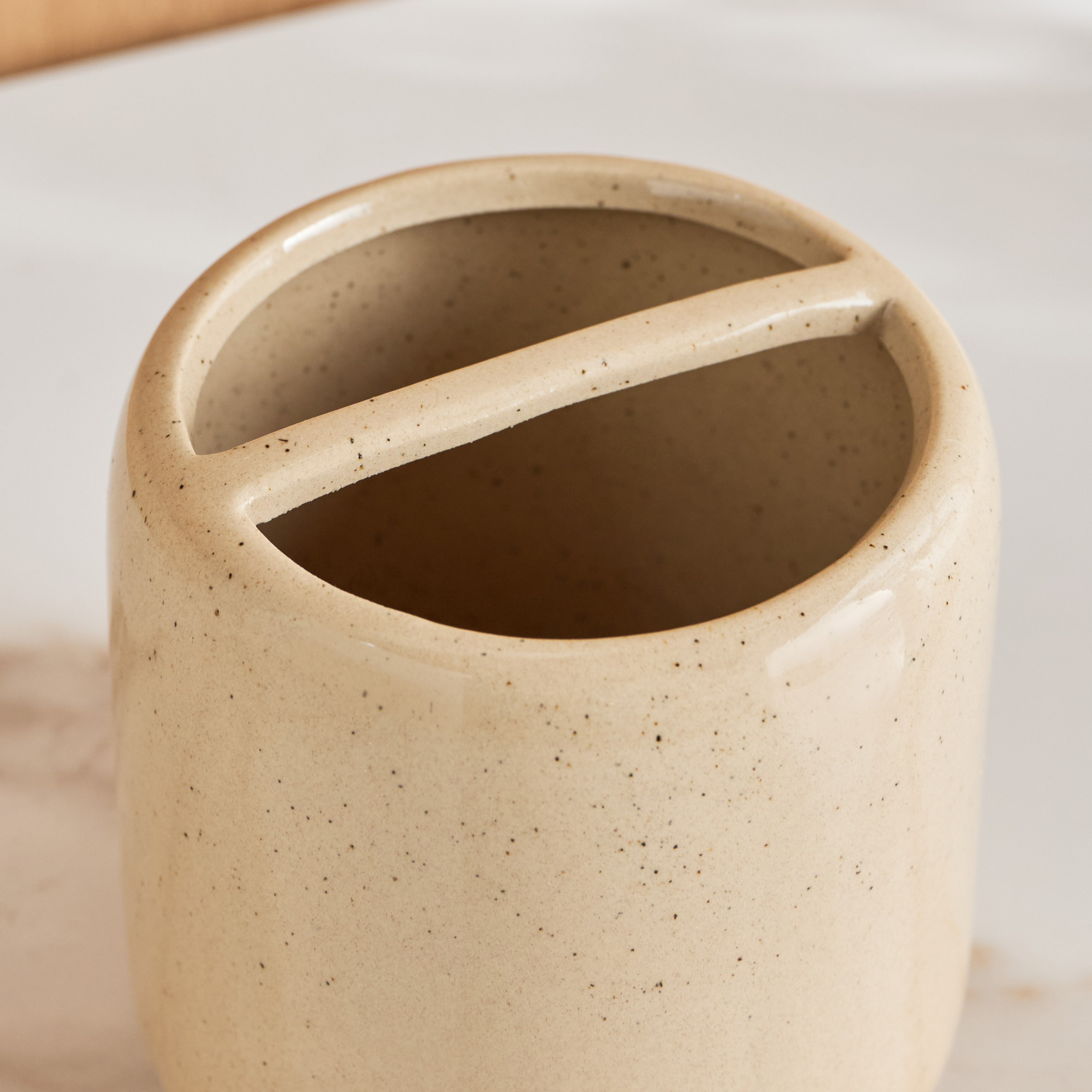 Rosewood Elegance Gordes Toothbrush Holder-household-bathandlaundry-bathaccessories-toothbrushholdersandtumblers-image-3