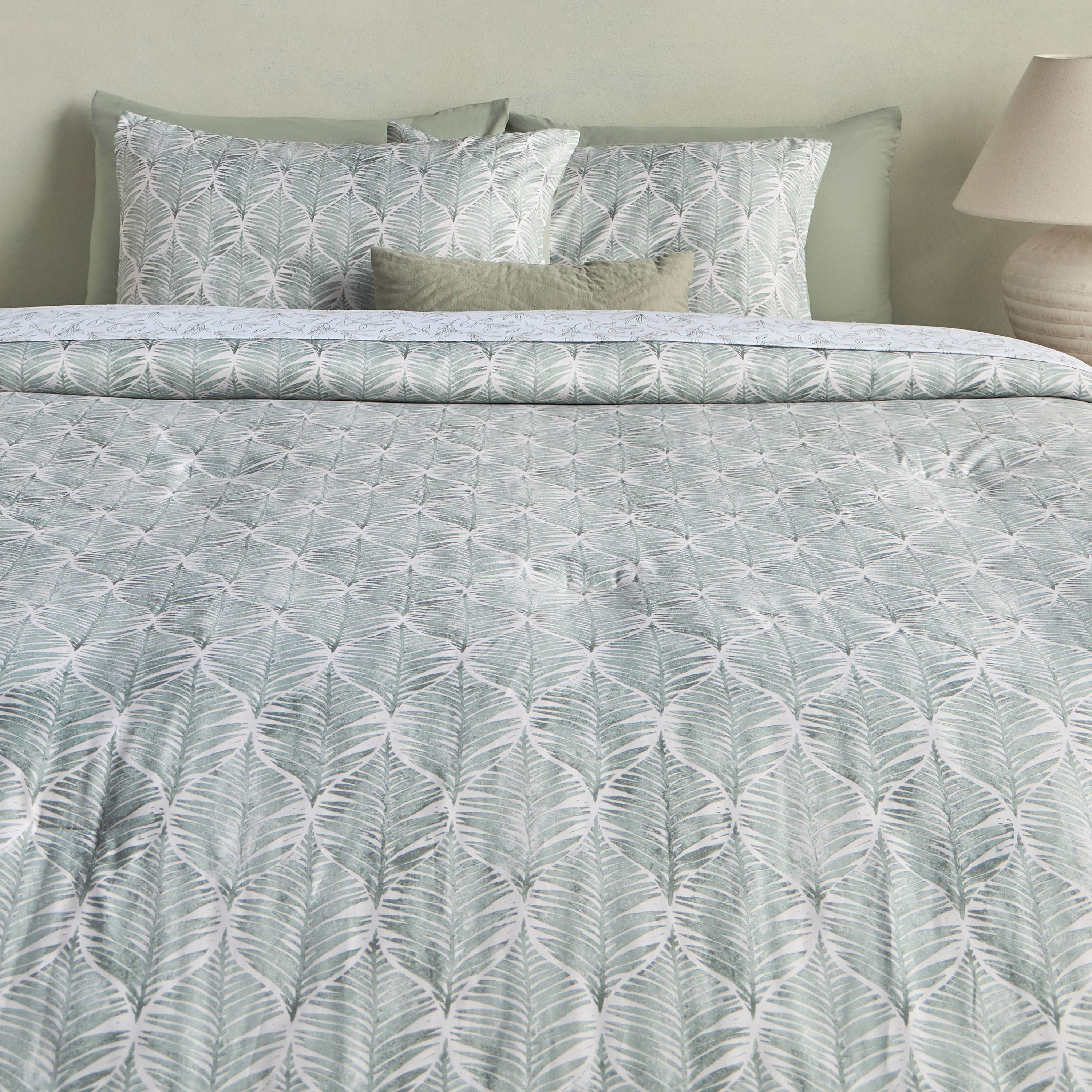 Verdant Elise Botanical Print 8-Piece Super King Comforter and Sheet Set - 240x260 cm-household-bedding-comfortersandbedspreads-bedinabag-image-2
