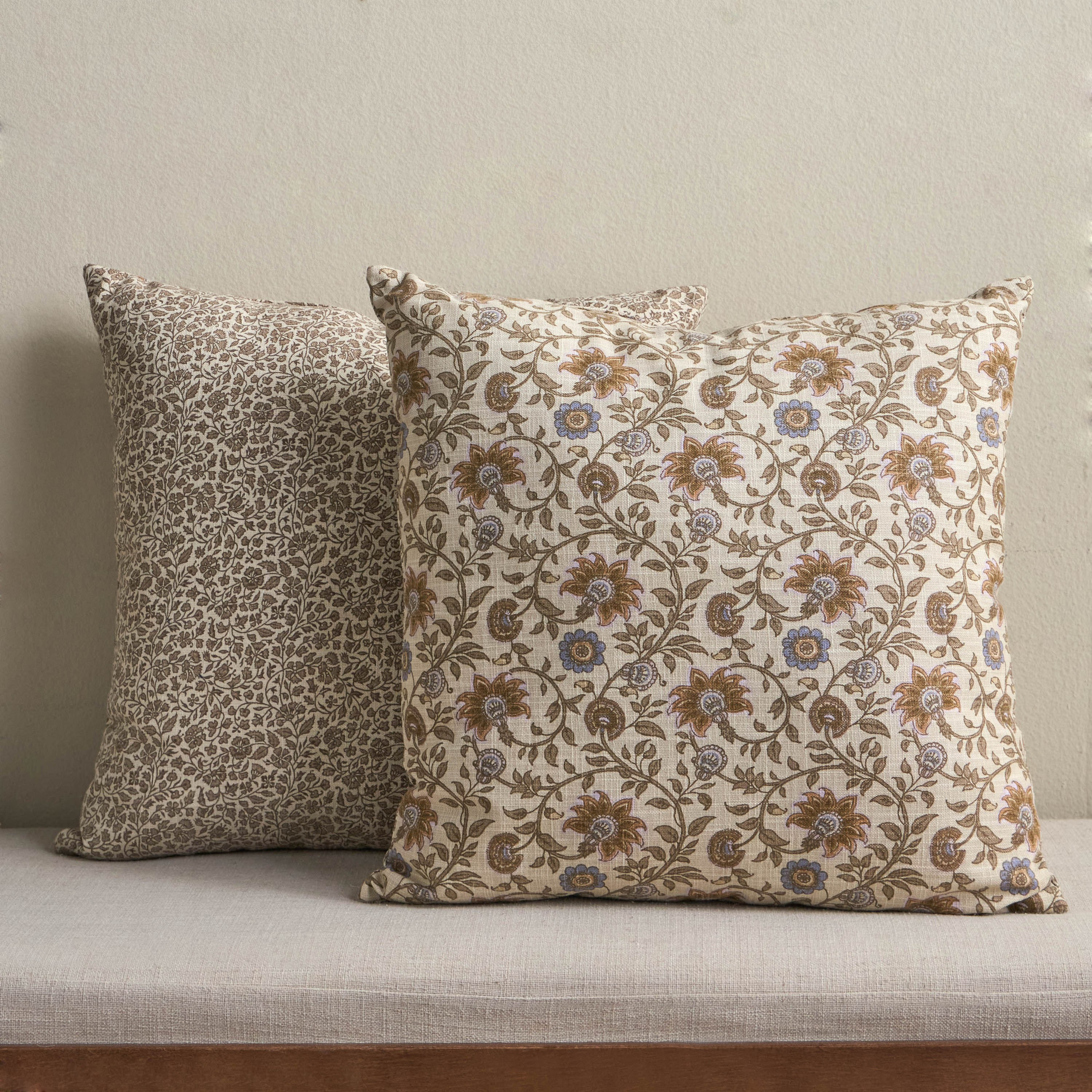 طقم وسادة محشوة بطبعة زهور من قطعتين - بلوسوم هافن - 50×50 سم-household-cushionsandthrows-filledcushions-decorativecushions-image-1
